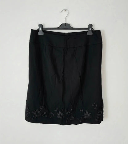 Laura Ashley Black Wool Blend Knee Length Skirt Floral Embroidered Size 16