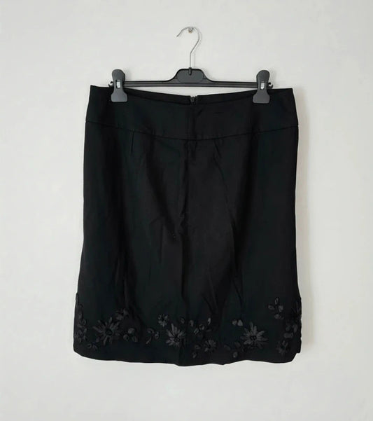 Laura Ashley Black Wool Blend Knee Length Skirt Floral Embroidered Size 16