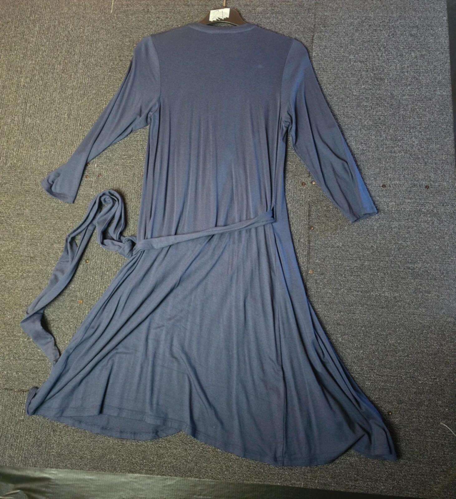 Mauvette navy wrap dress bodycon midi Size 10

