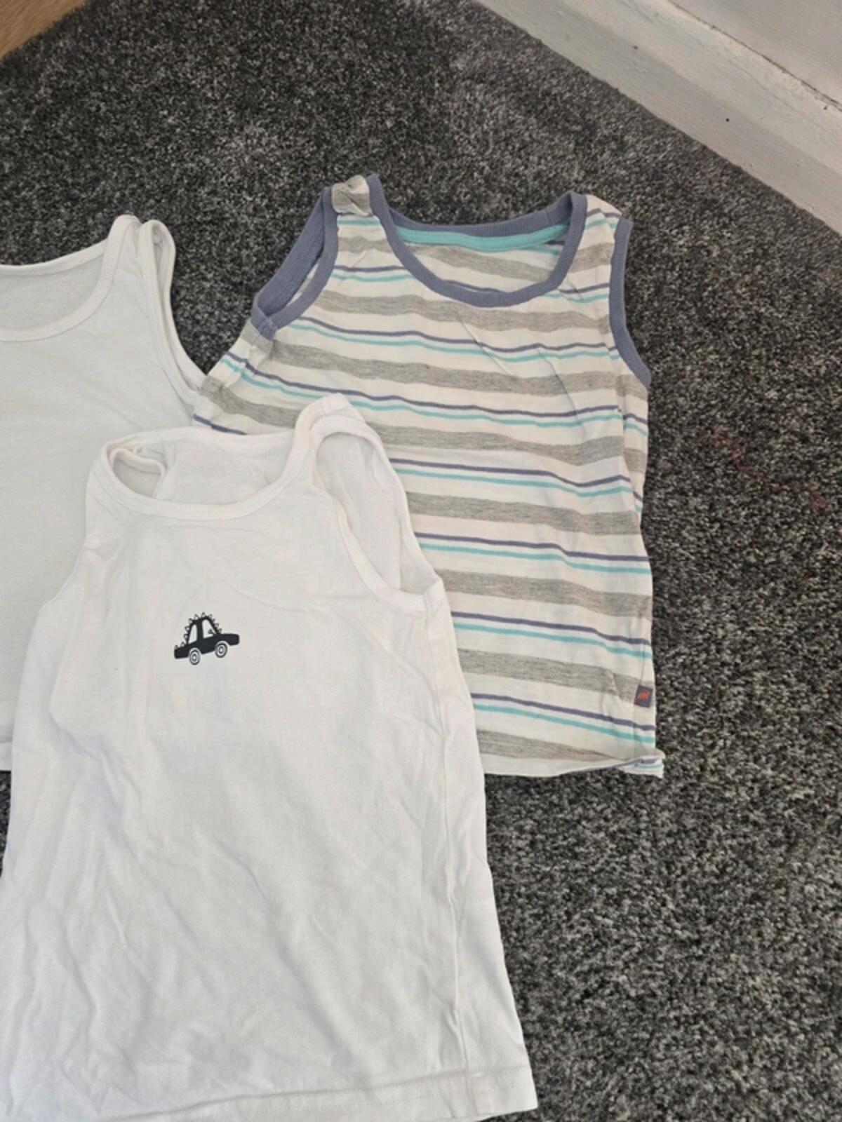 Bundle of 3 Boys White and Grey Vests Age 3-4 Years