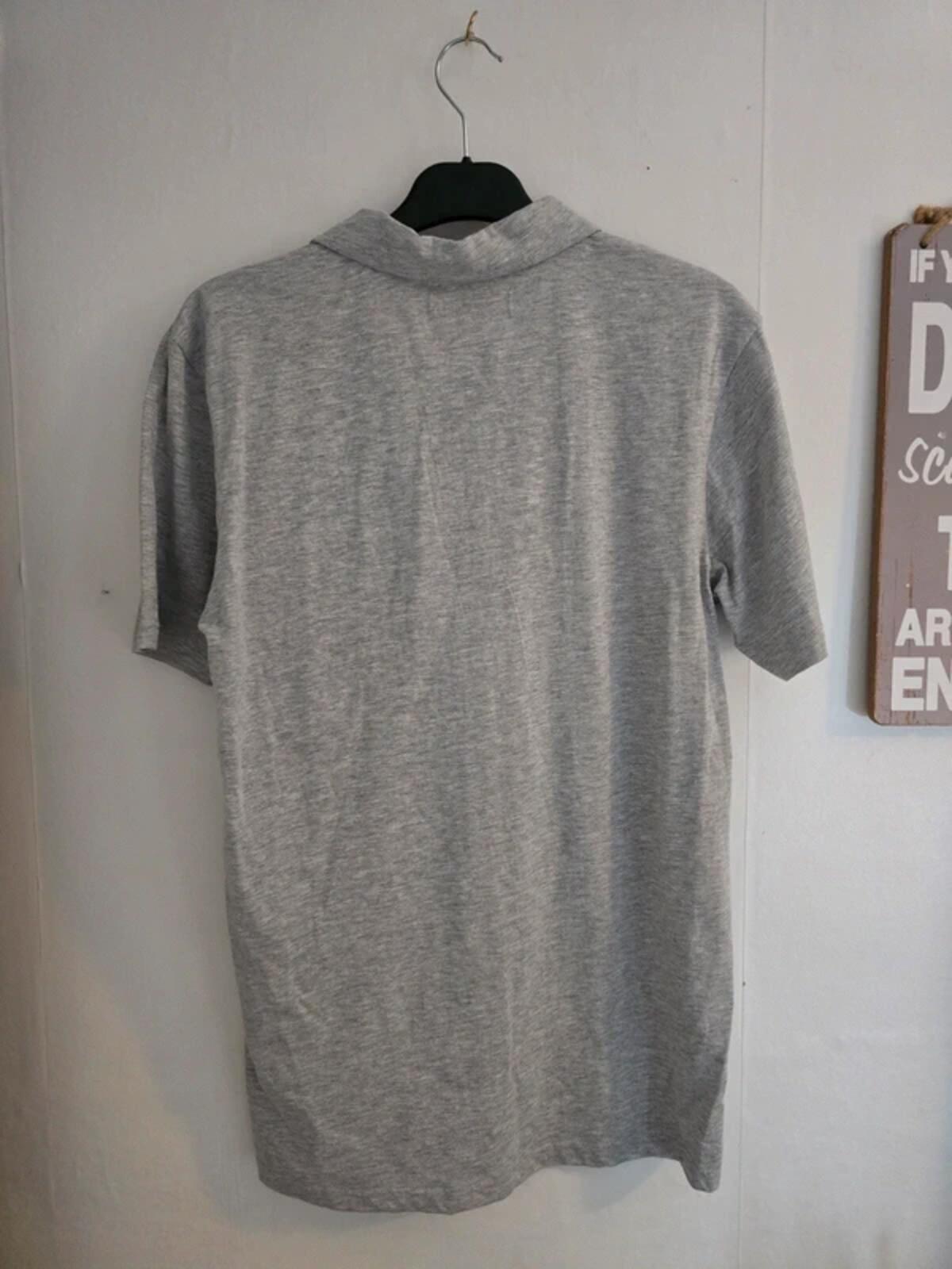 Studio Men's Light Grey Short-Sleeved Polo Shirt Size M