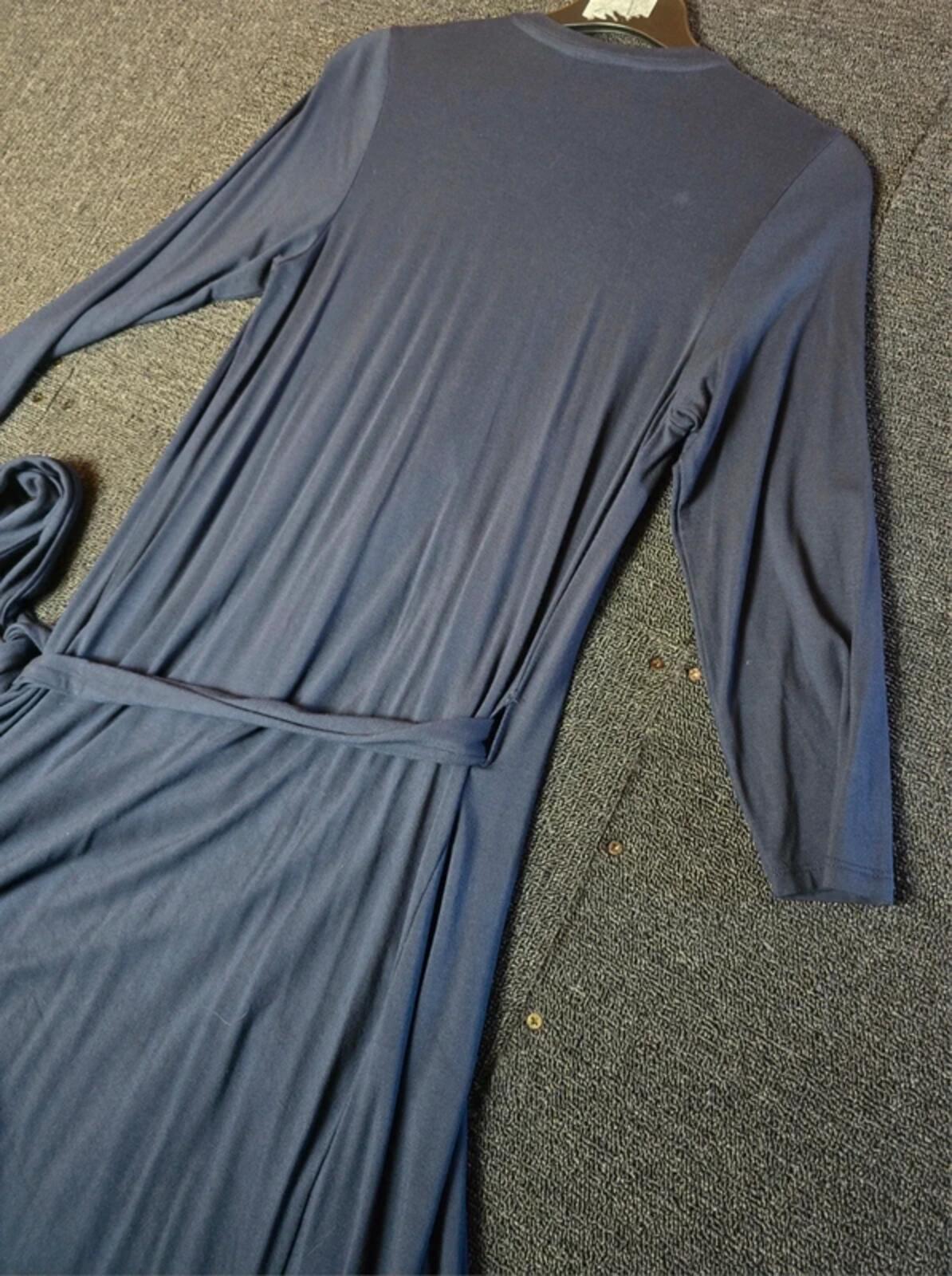 Mauvette navy wrap dress bodycon midi Size 10