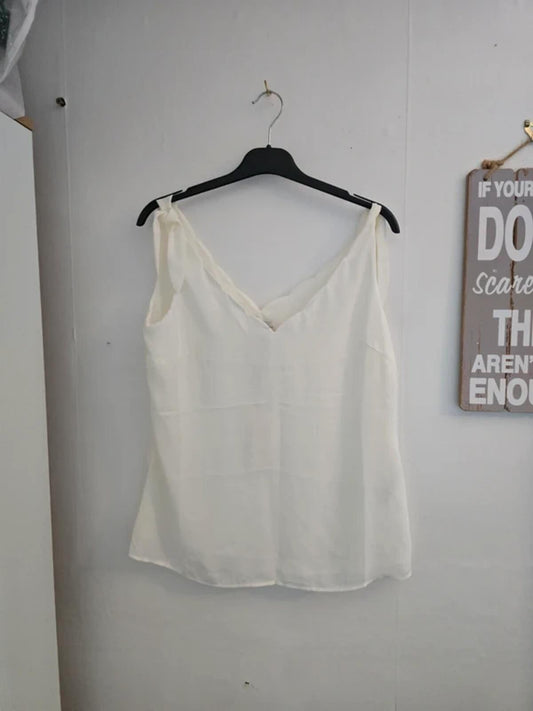 New With Tags Love & Roses Cream Sleeveless Tie-Detail Vest Top Size 12
