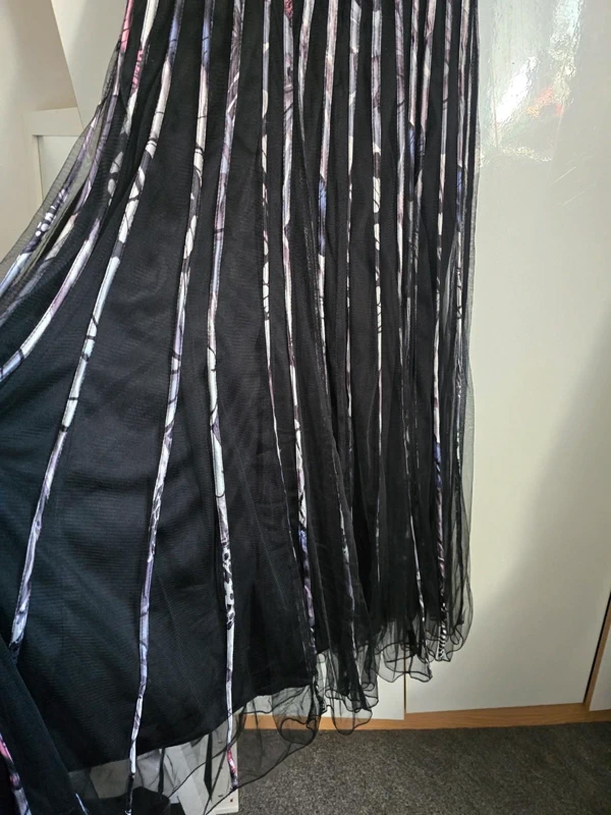 Izabel London Strapless Maxi Dress Black Floral Pleated Size 8 Evening Formal