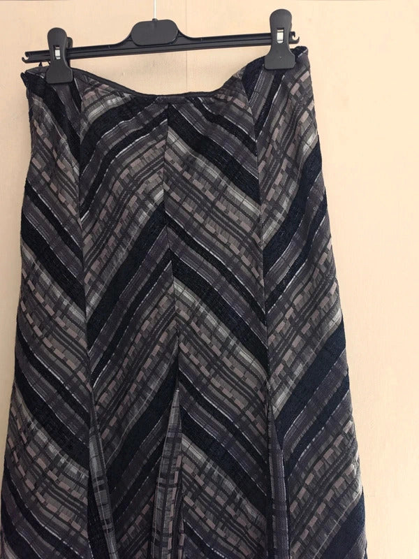 Marks & Spencer Flared Midi Skirt Size 12 Black & Grey Checked Pattern Smart