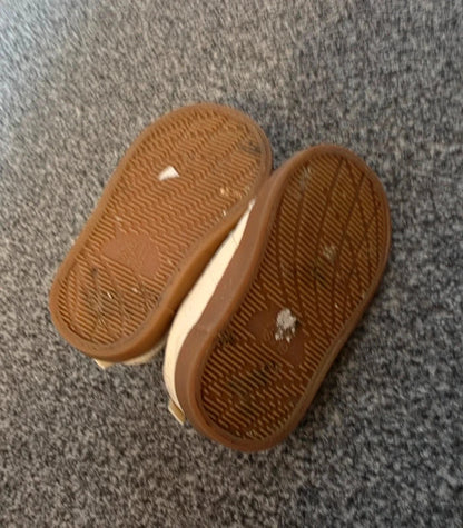 H&M Cream Baby Trainers Velcro Fastening EU 18/19 UK 2.5–3