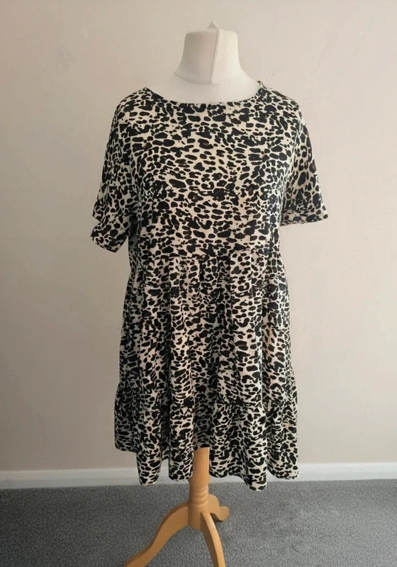 Boohoo Women's Cream & Black Animal Print Tiered Smock Mini Dress Size 14