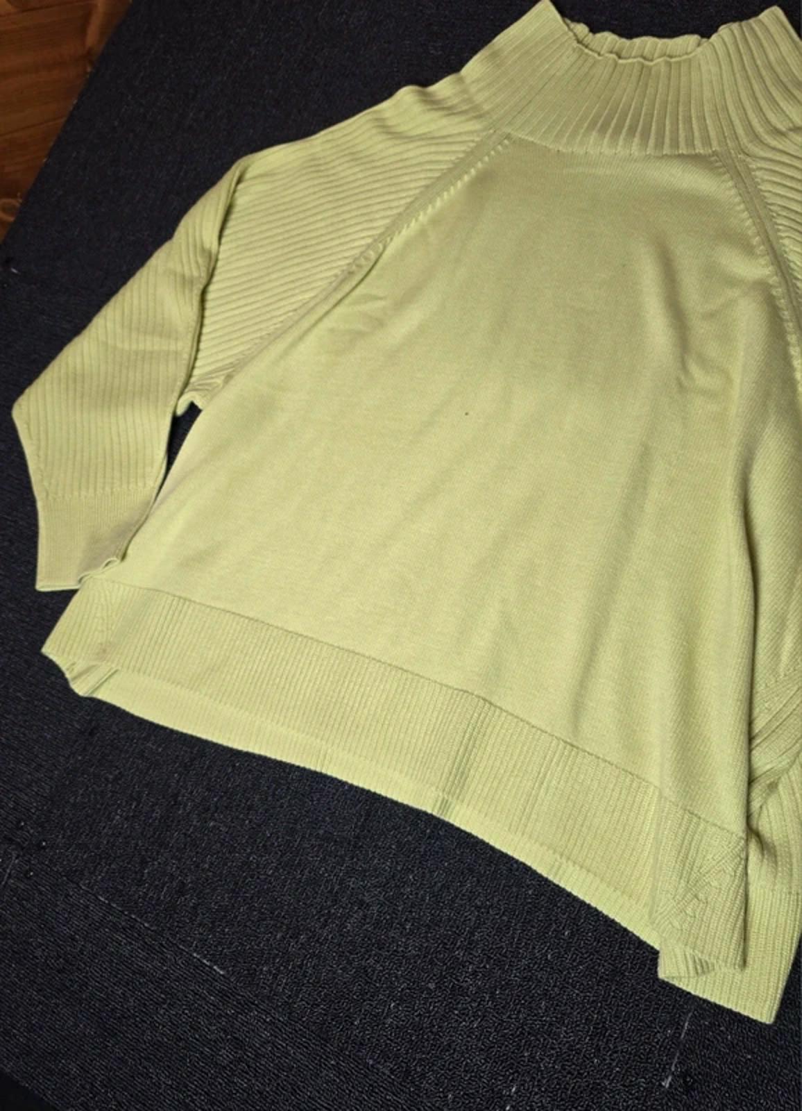 Light Green Jumper 3XL Size 22/24 High Neck New Causal