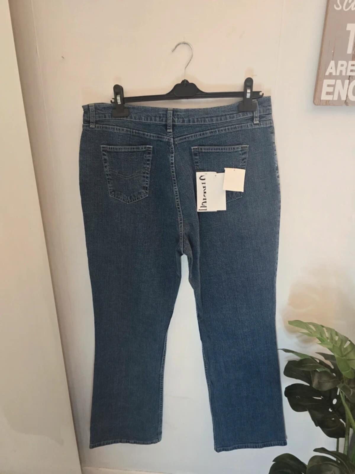NWT High-Waisted Blue Bootcut Stretch Jeans Size 20