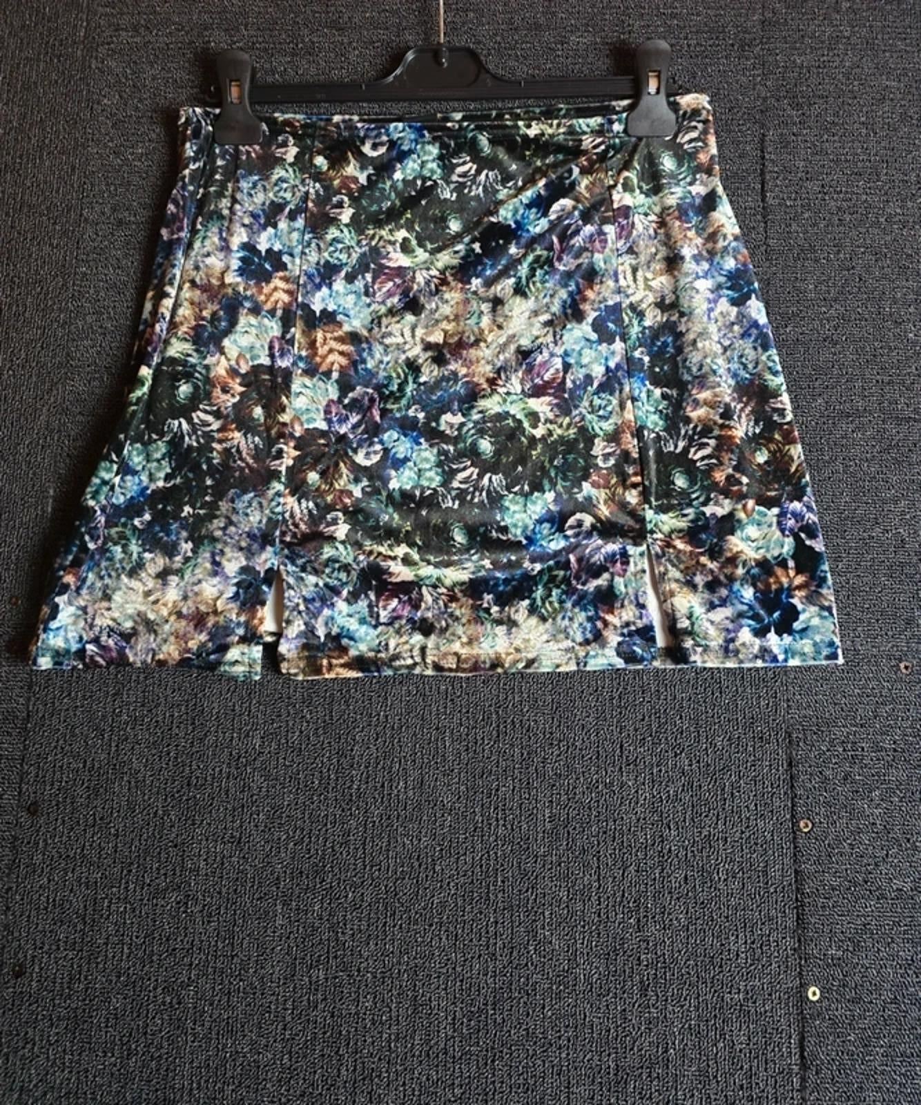 Blue Floral Velvet Mini Skirt L Size 16 Evening Urban Outfitters