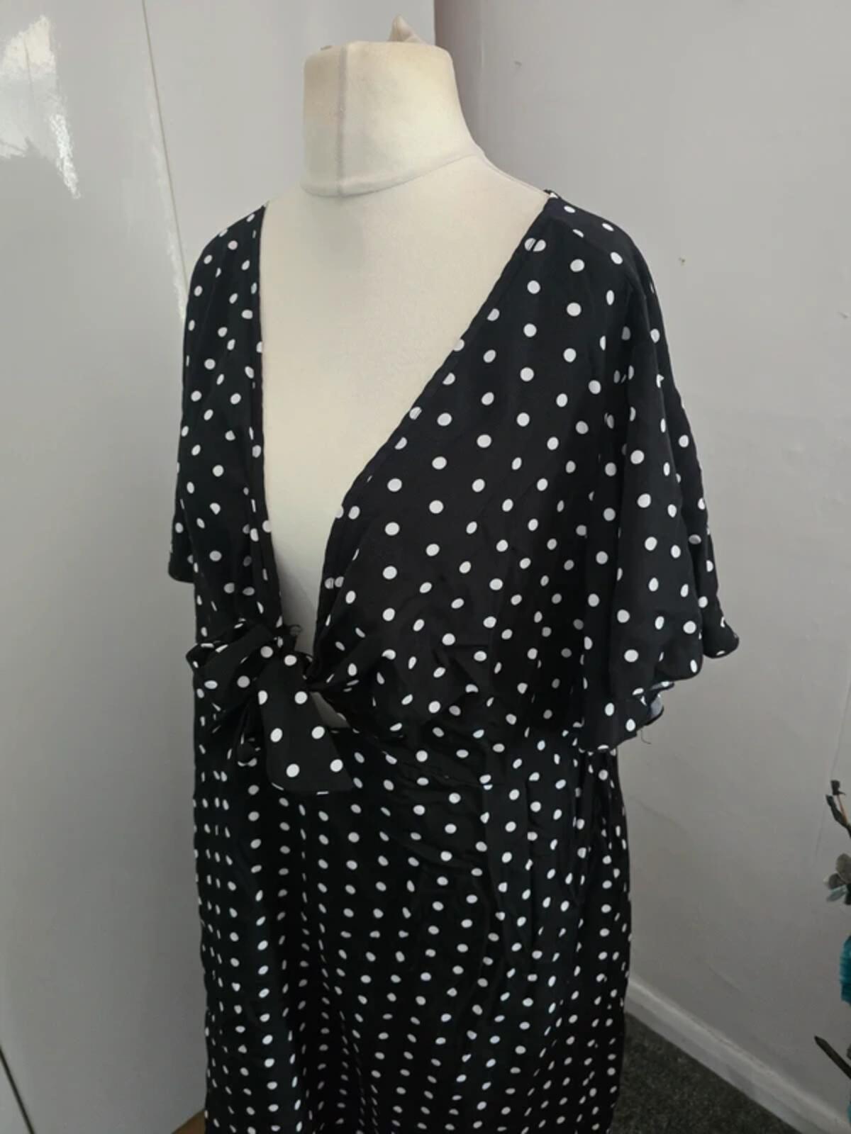Shein Curve Black & White Polka Dot Tie Front Knee Length Dress  4XL Size 20-22