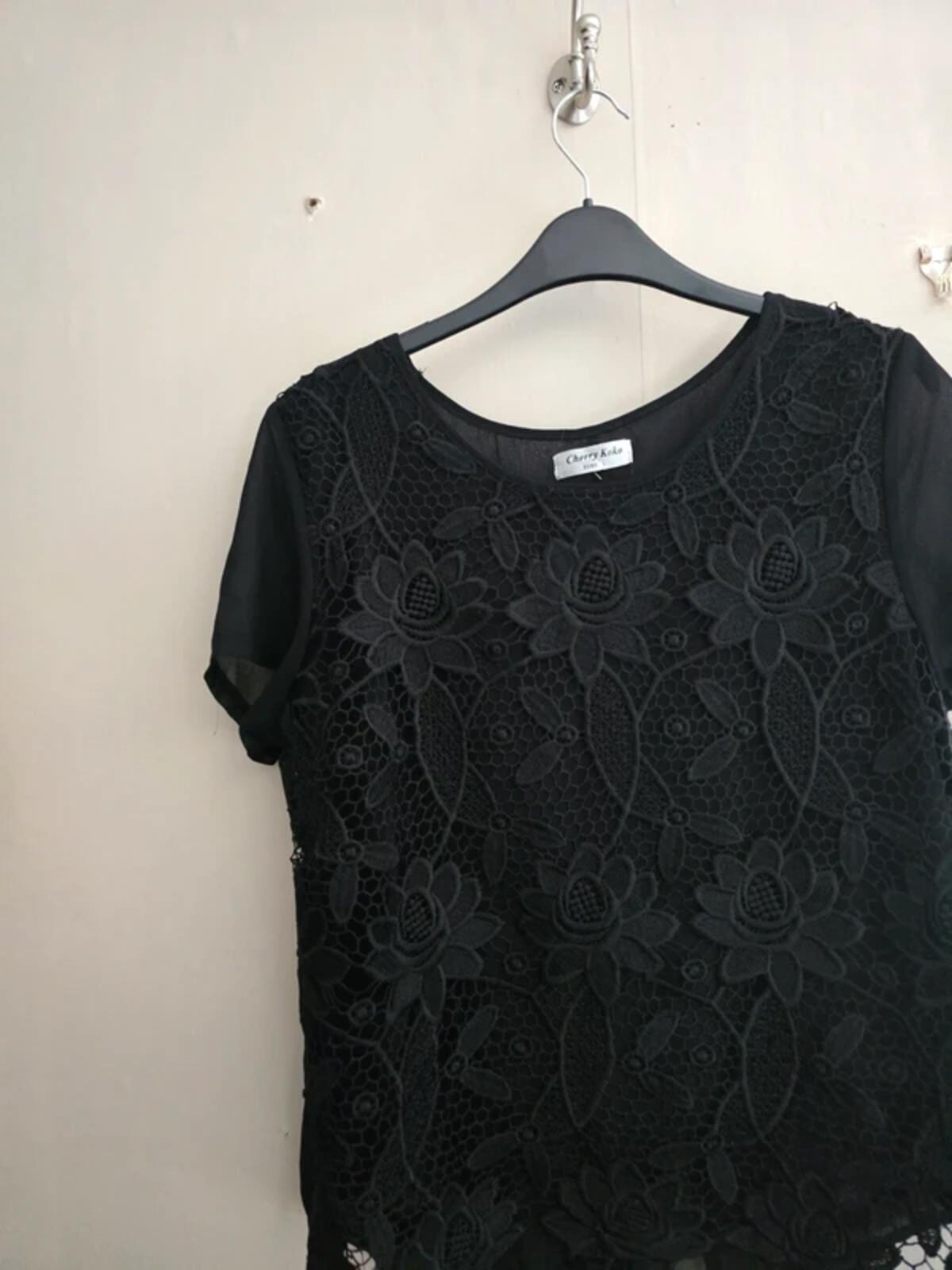 Cherry Koko Black Lace Split Back Top L Size 14-16
