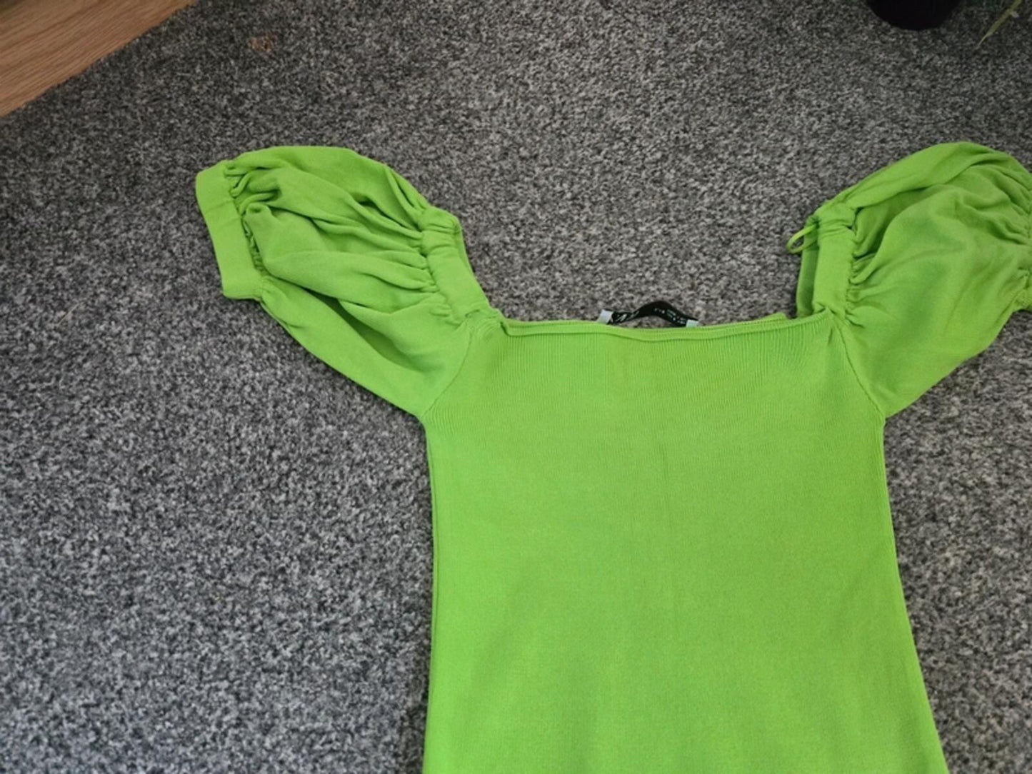 Zara Green Off-The-Shoulder Puff Sleeve Crop Top S Size 6-8