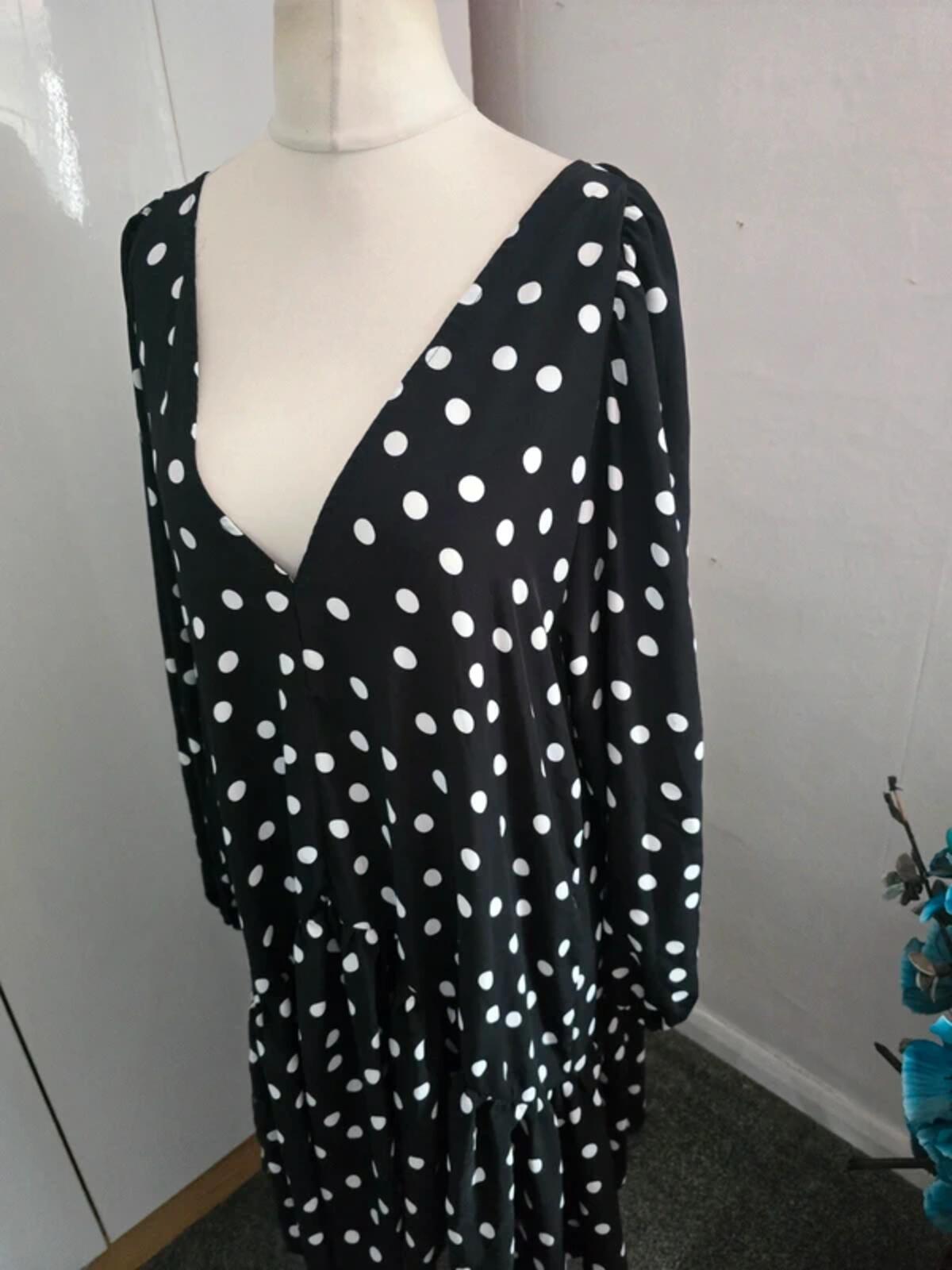 Edie B Black White Polka Dot Frill Dress Long Sleeve V Neck Size 18