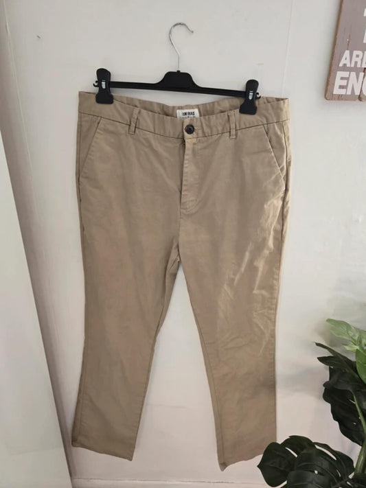 (Un)bias Mens beige slim leg chinos size 36L