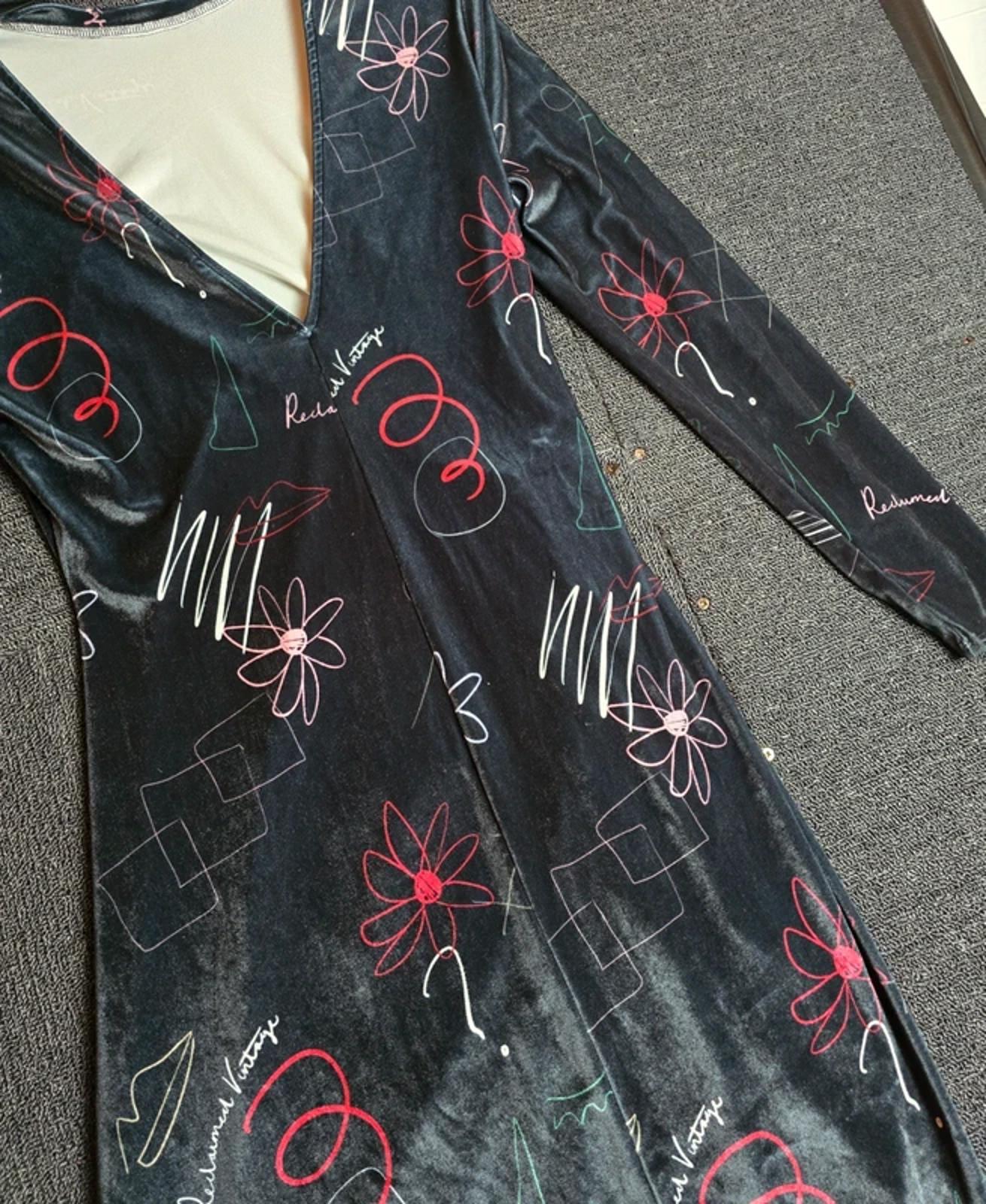 Reclaimed Vintage Black Velvet Dress Size 14 Graphic Ruched Midi V-Back