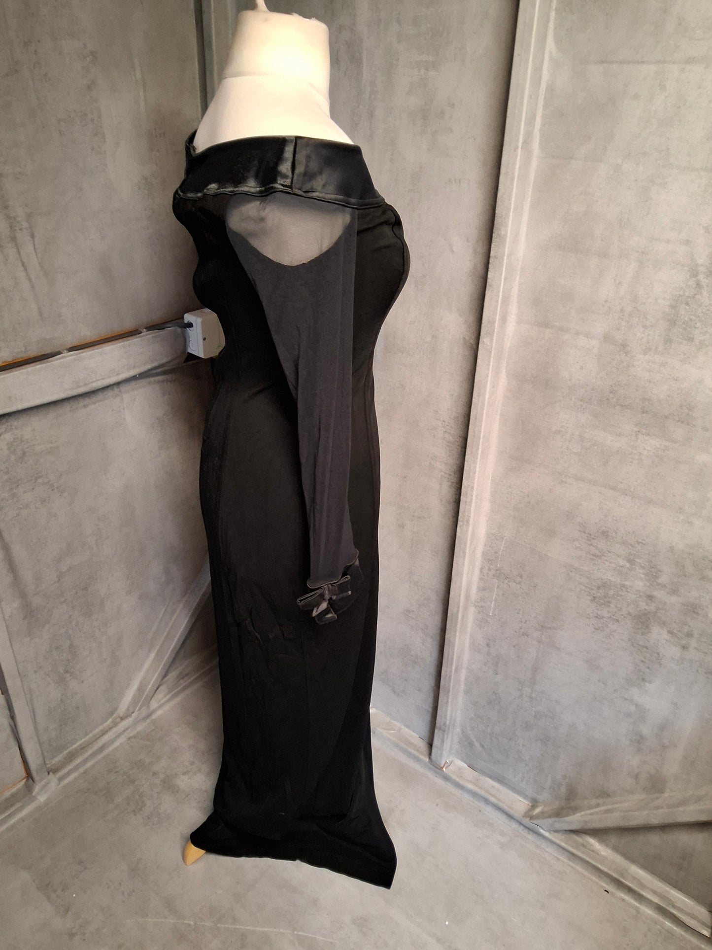 Tadaski Vintage 80s Black Off-Shoulder Maxi Dress – Sheer Sleeves