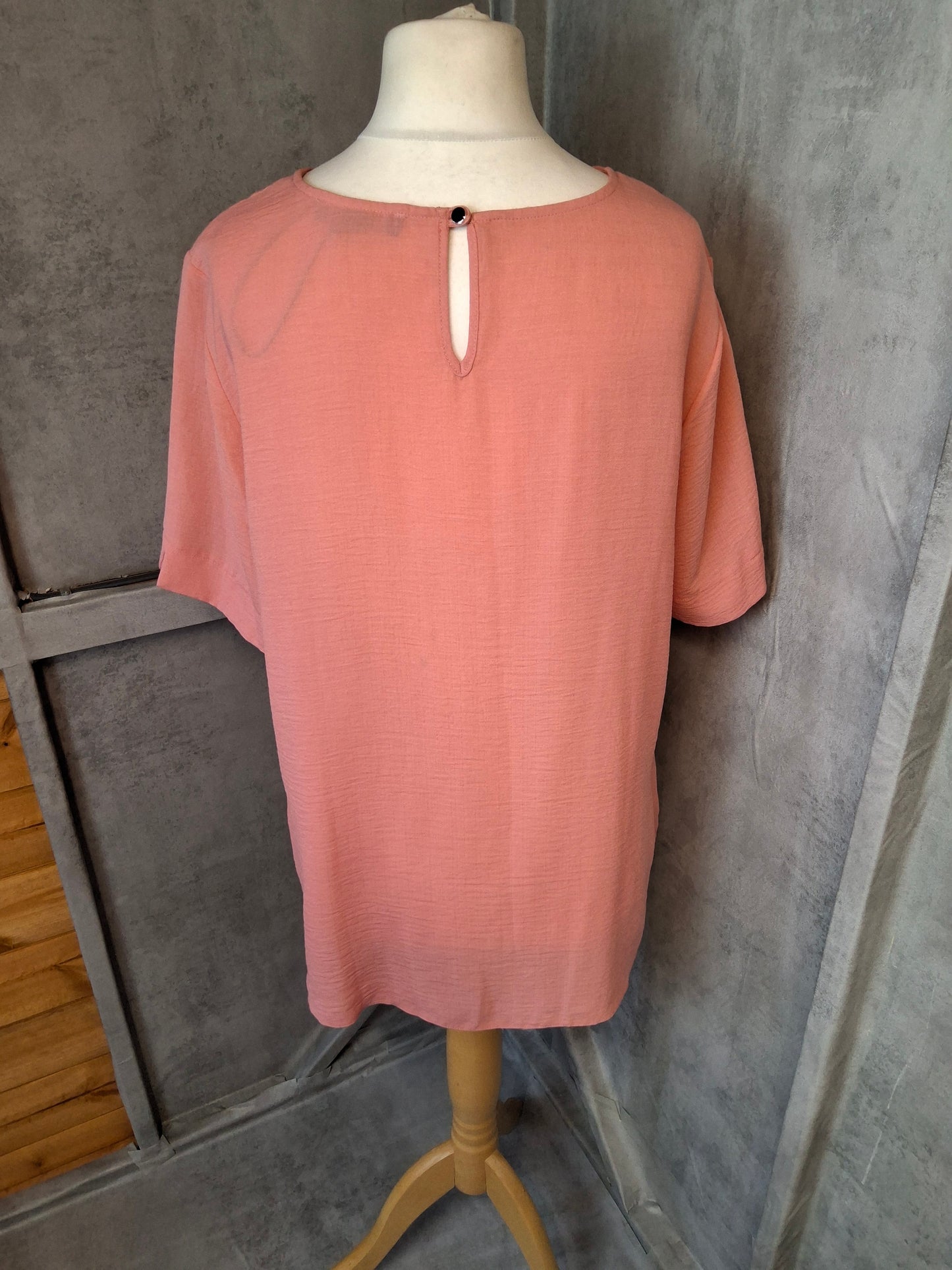 Primark Coral Pink Lightweight Short Sleeve Blouse – Size 16