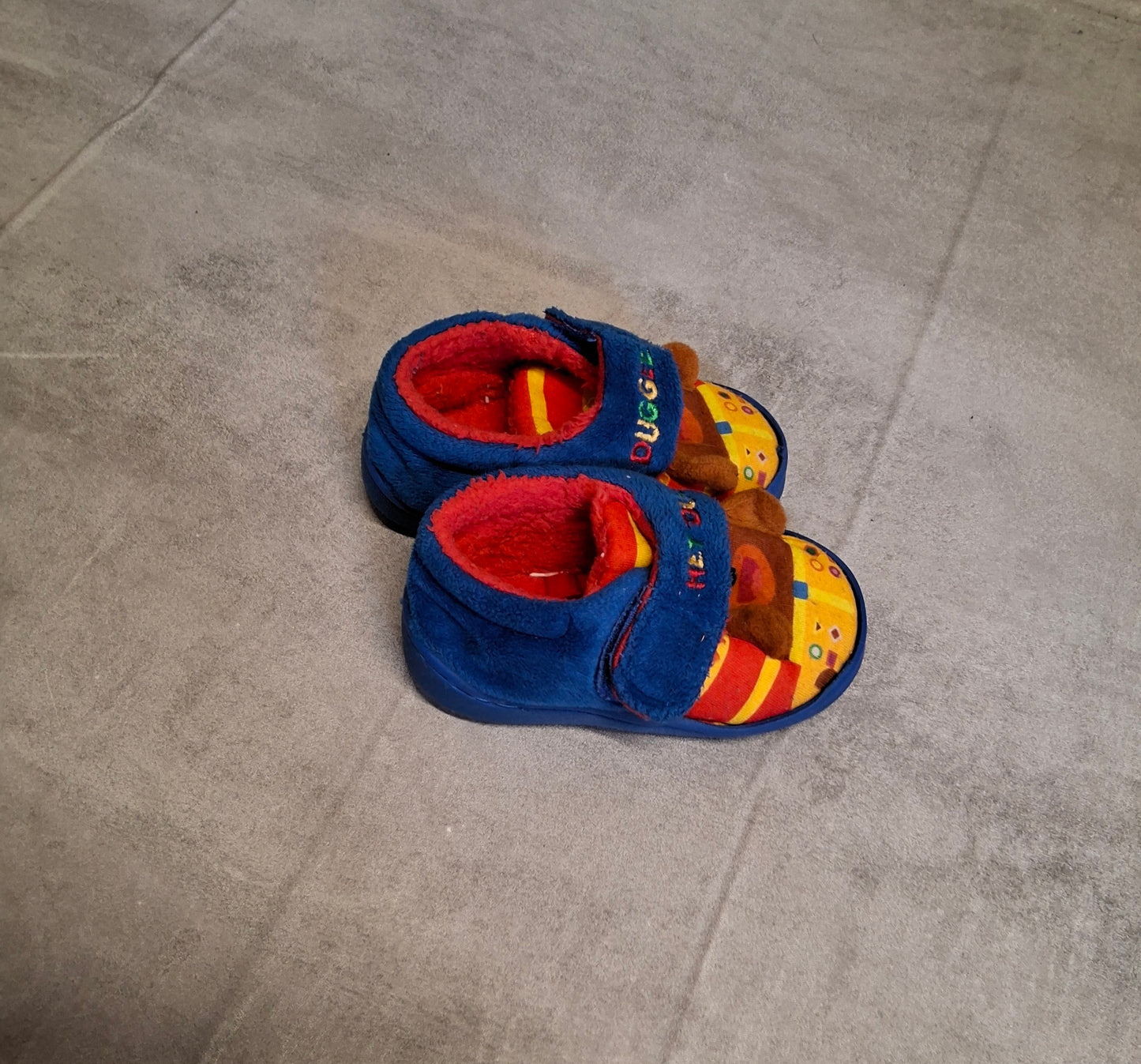 Hey Duggee Slippers – Infant Size 4 – Boys/Girls