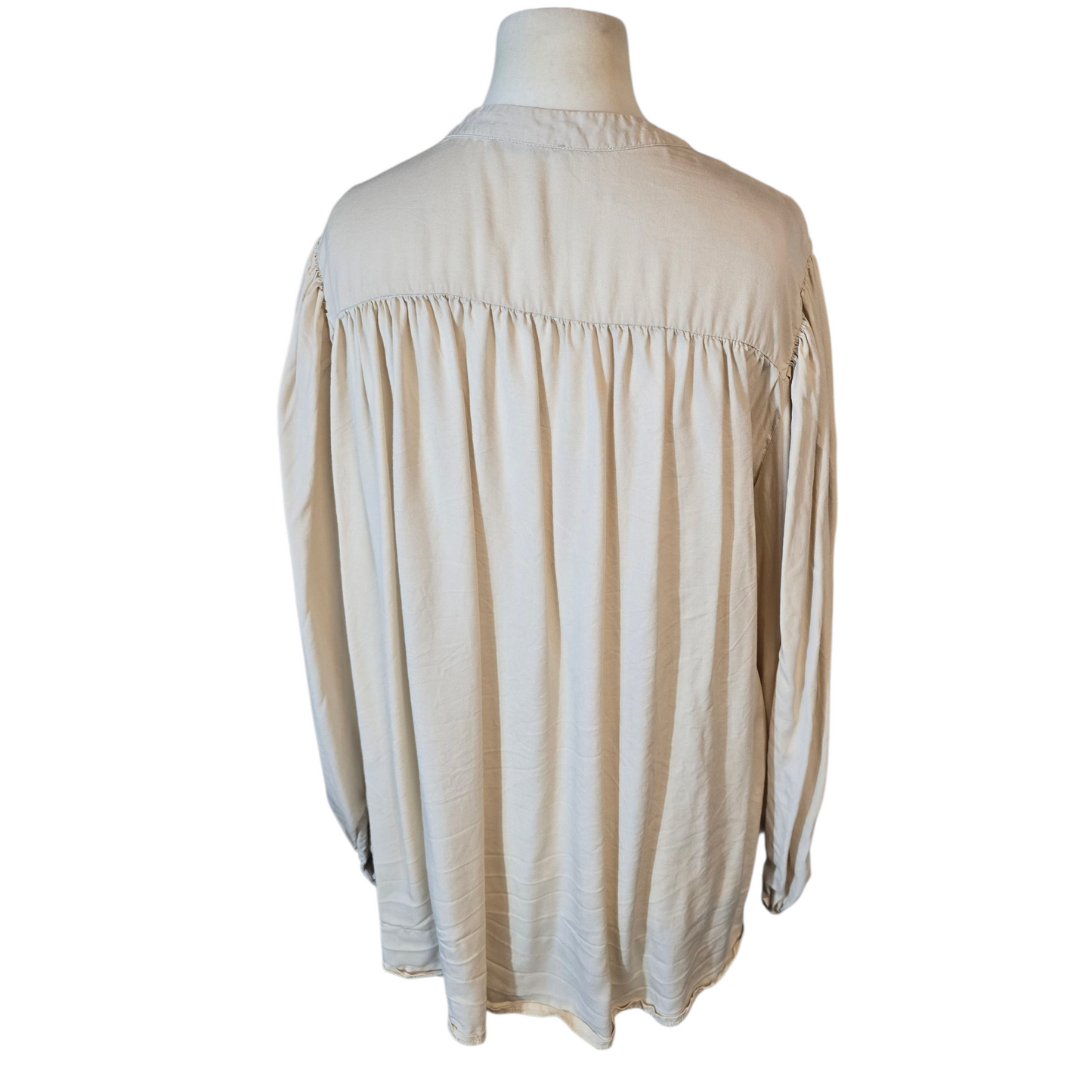 Tu Beige Oversized Lyocell Blouse – Size 18 – Long Sleeve