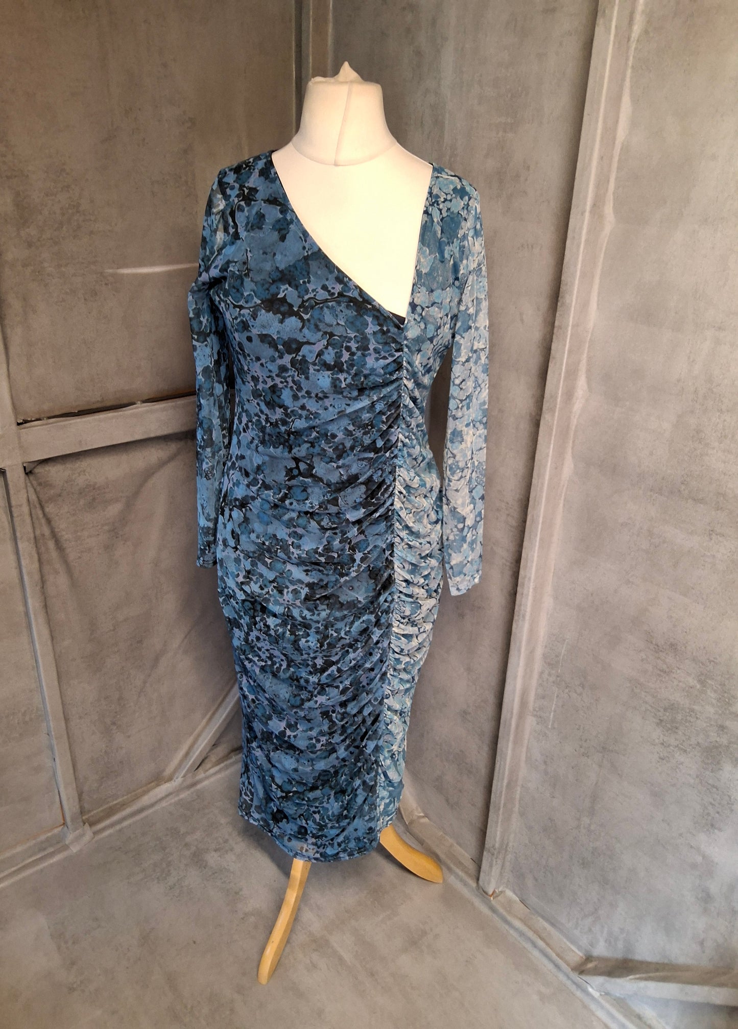 Warehouse Petite Blue Ruched Midi Dress – Size 14
