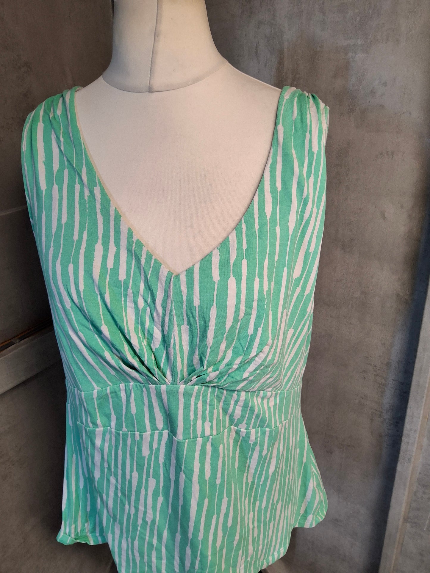 Boden Green & White Sleeveless Top – Size 22 – Lightweight Viscose