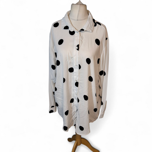 Boohoo Black & White Polka Dot Shirt – Sheer – Longer Length – Size 18