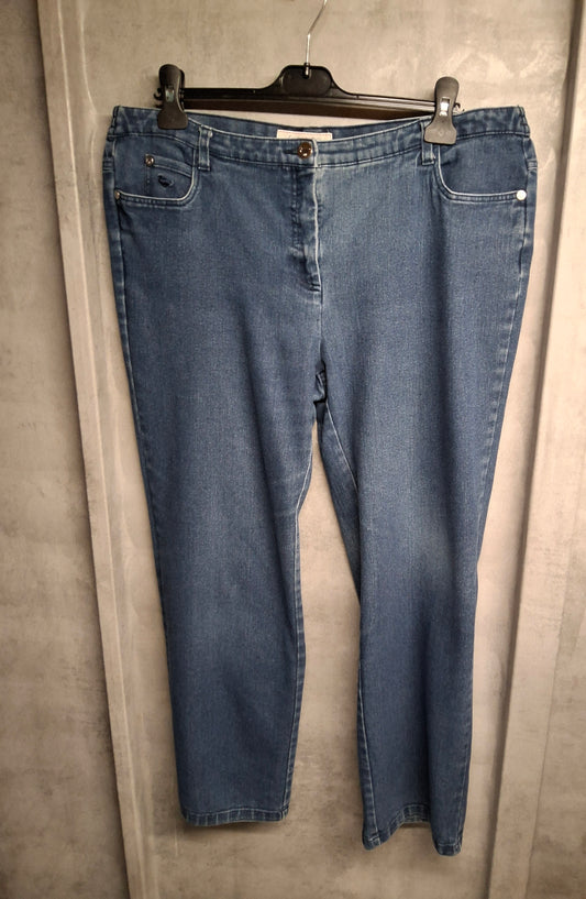 Country Rose Size 16 High-Waisted Straight Leg Jeans – Everyday Denim with Stretch Comfort
