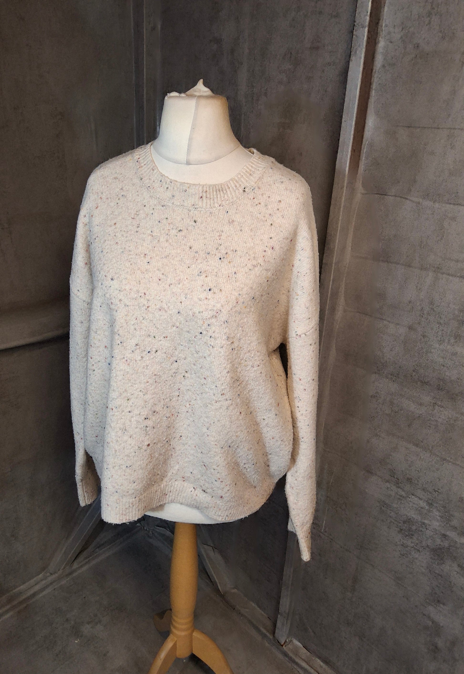 Matalan White Knit Jumper with Multicolour Flecks – Size L (16/18) – Relaxed Fit

