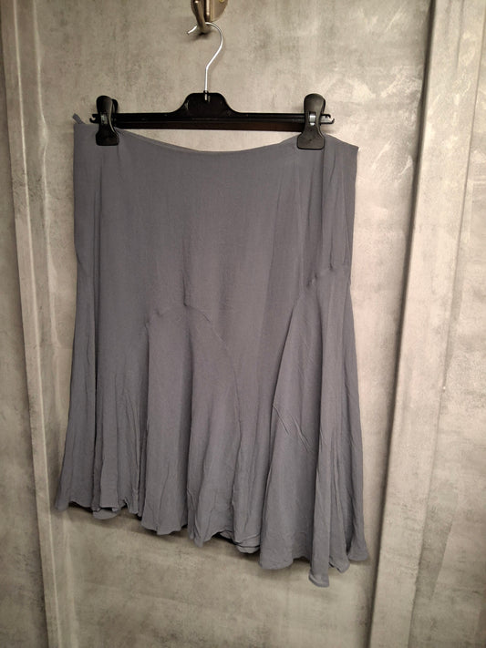 ✨ Episode Grey 100% Silk Skirt – Size 16 (fits Size 14/16) – Lined ✨