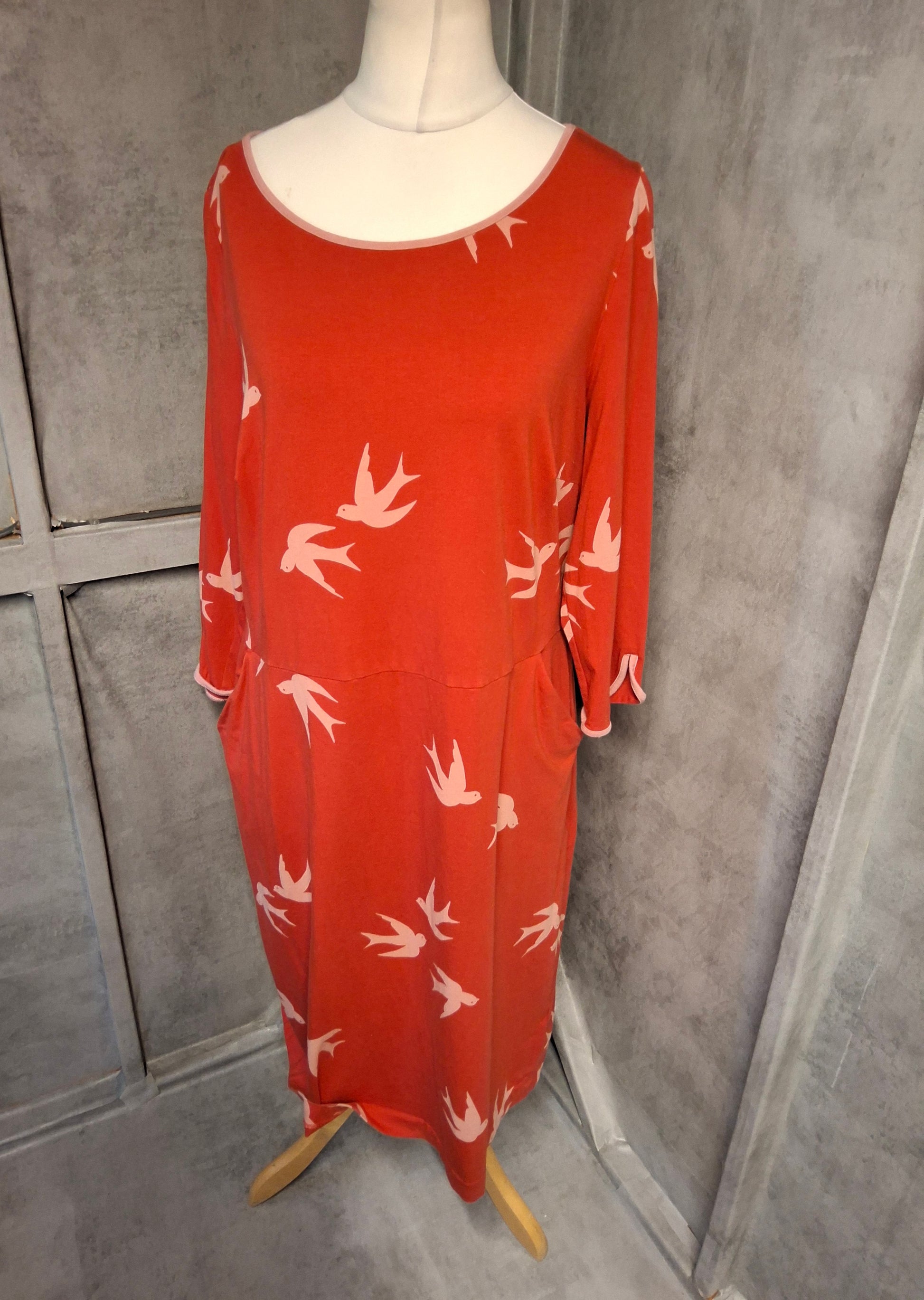 Boden Red Bird Print Midi Dress – Size 18 with Pockets!

