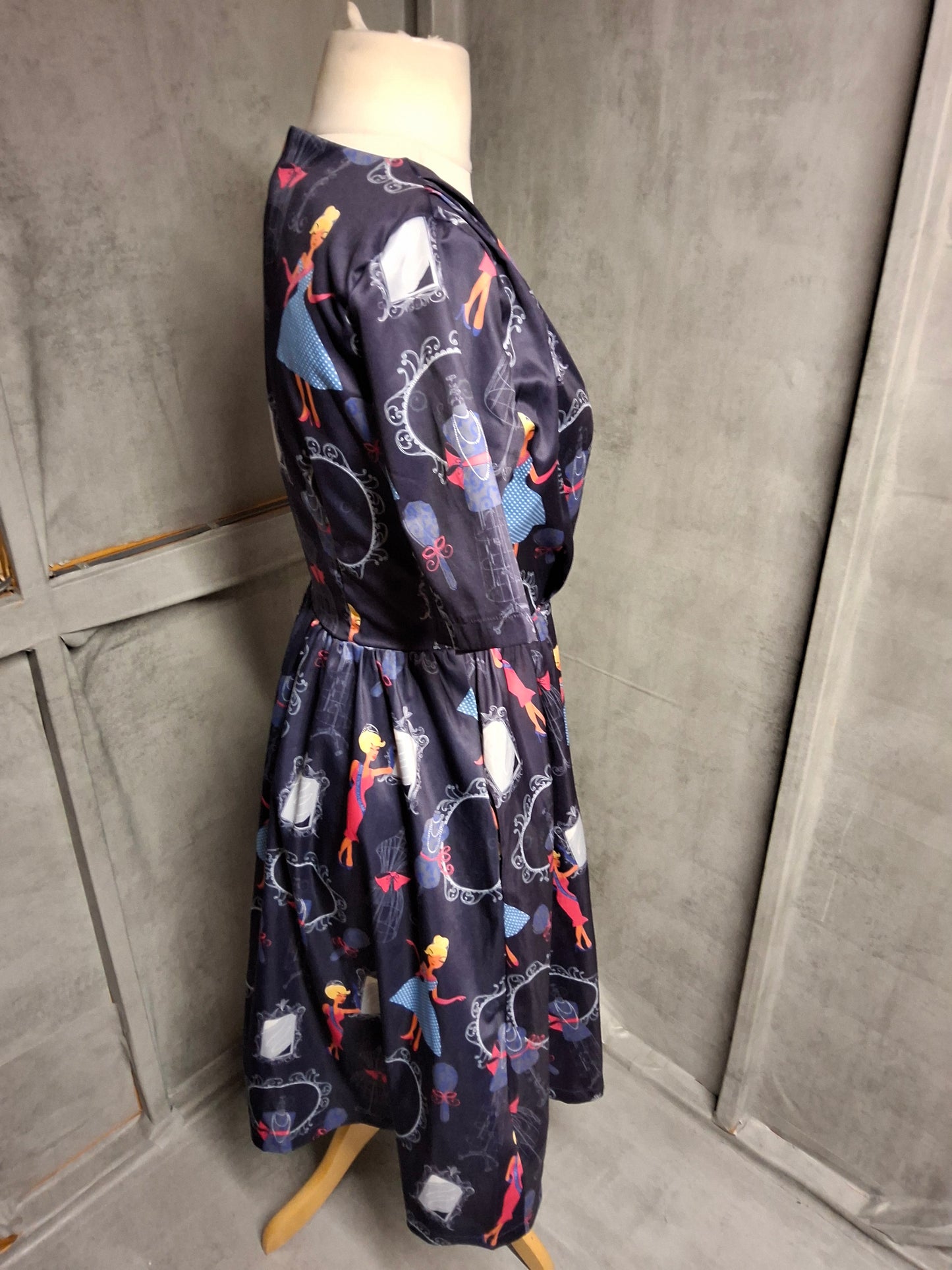 Lindy Bop Purple Glam Print Dress – Size 12 – Pockets & Flared Skirt