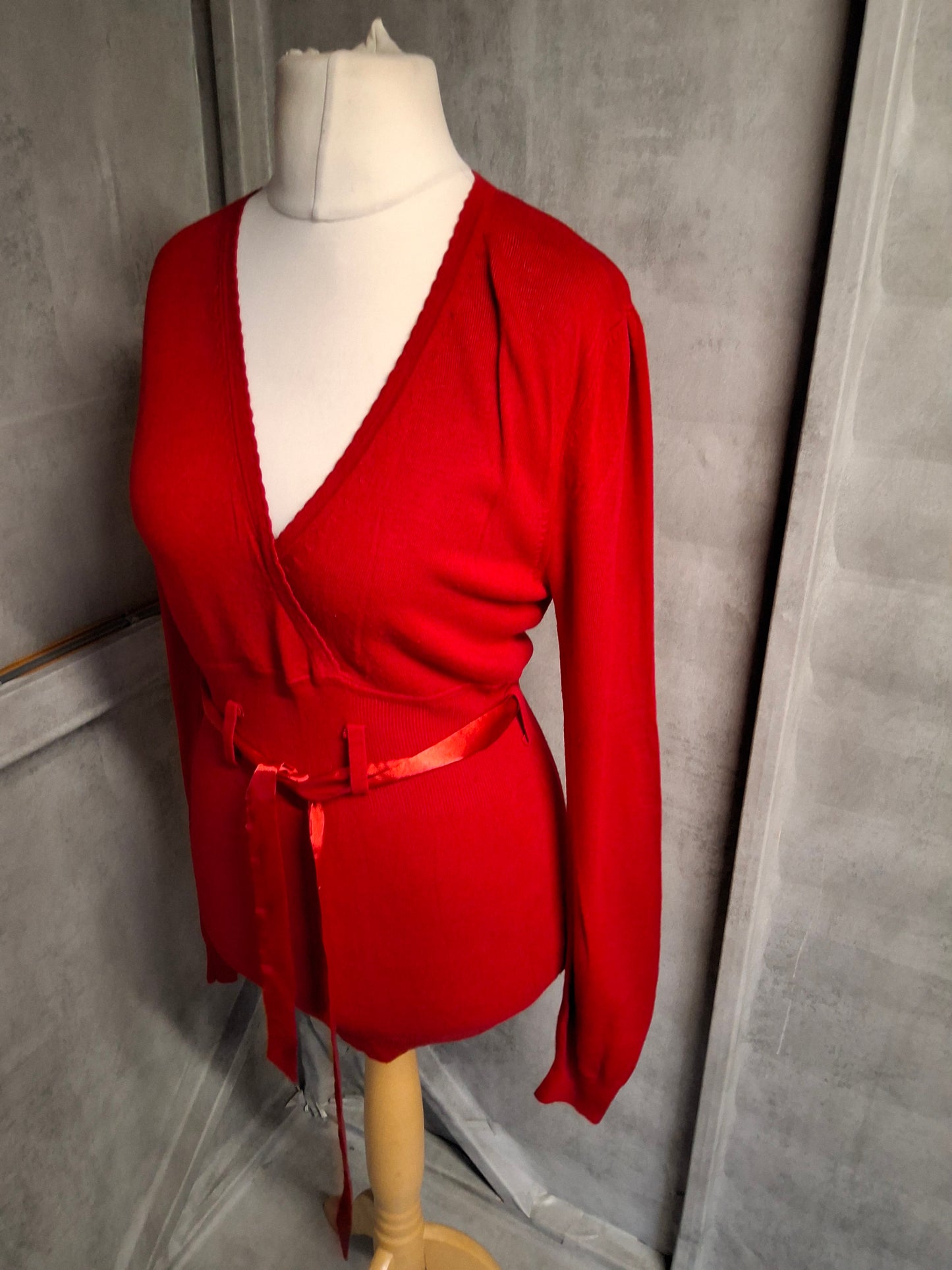 Latina Red Long Sleeve Jumper with Satin Belt – Size L/XL (UK size 12/14)