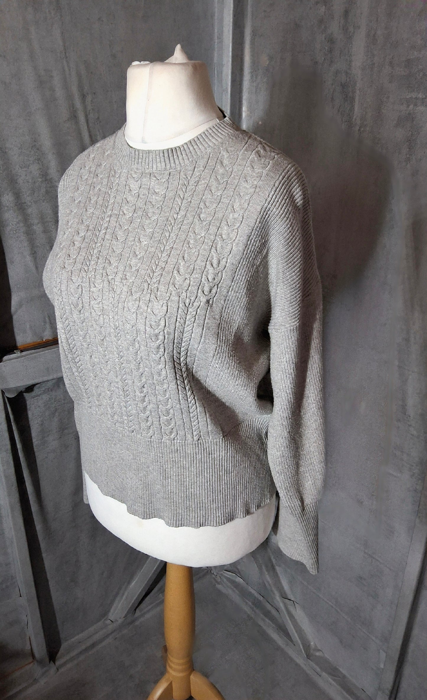 M&S Grey Cable Knit Jumper – Size M (size 10/12) – Viscose Blend