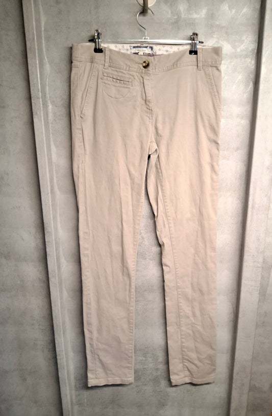 White Stuff Light Beige Slim Leg Trousers – Size 8
