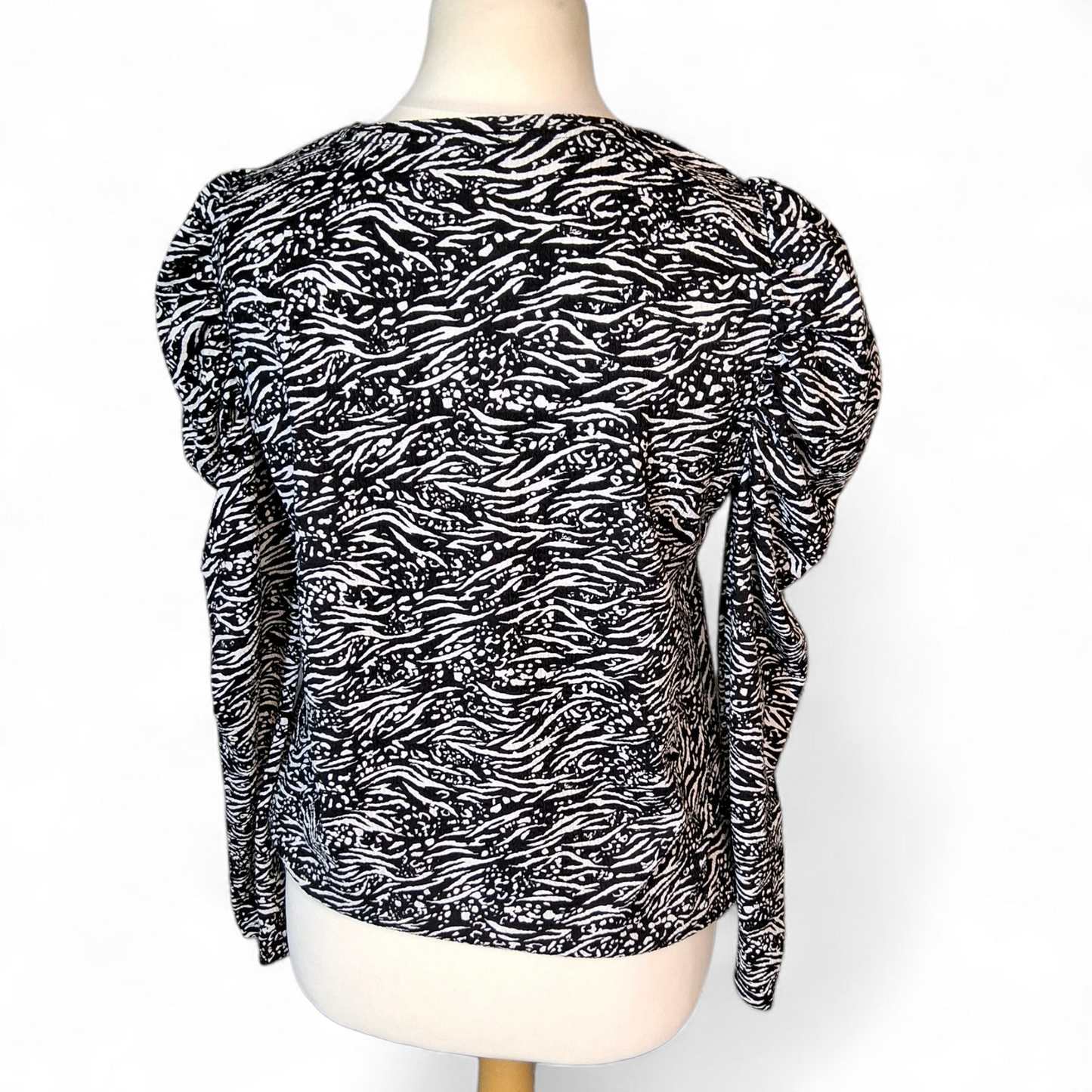 F&F Black & White Animal Print Top – Size 12 – Long Sleeve