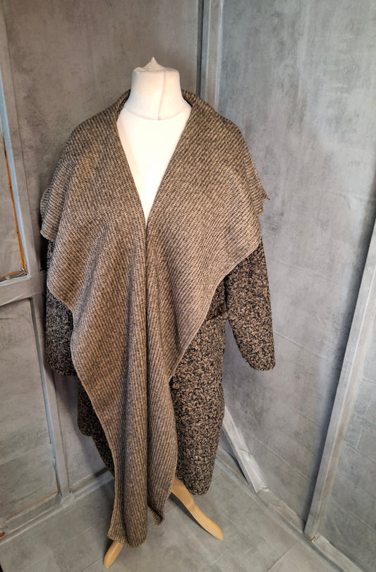 Made in Italy Diverse Brown & Black Knit Open Midi Wrap Coat – One Size
