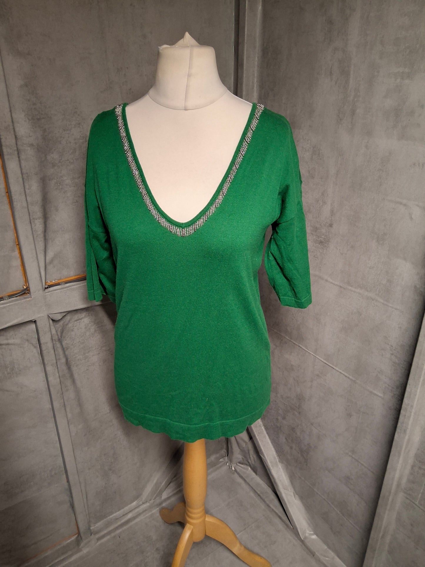 Next Green Embellished V-Neck ¾ Sleeve Top – Size 6 (Best for 8)
