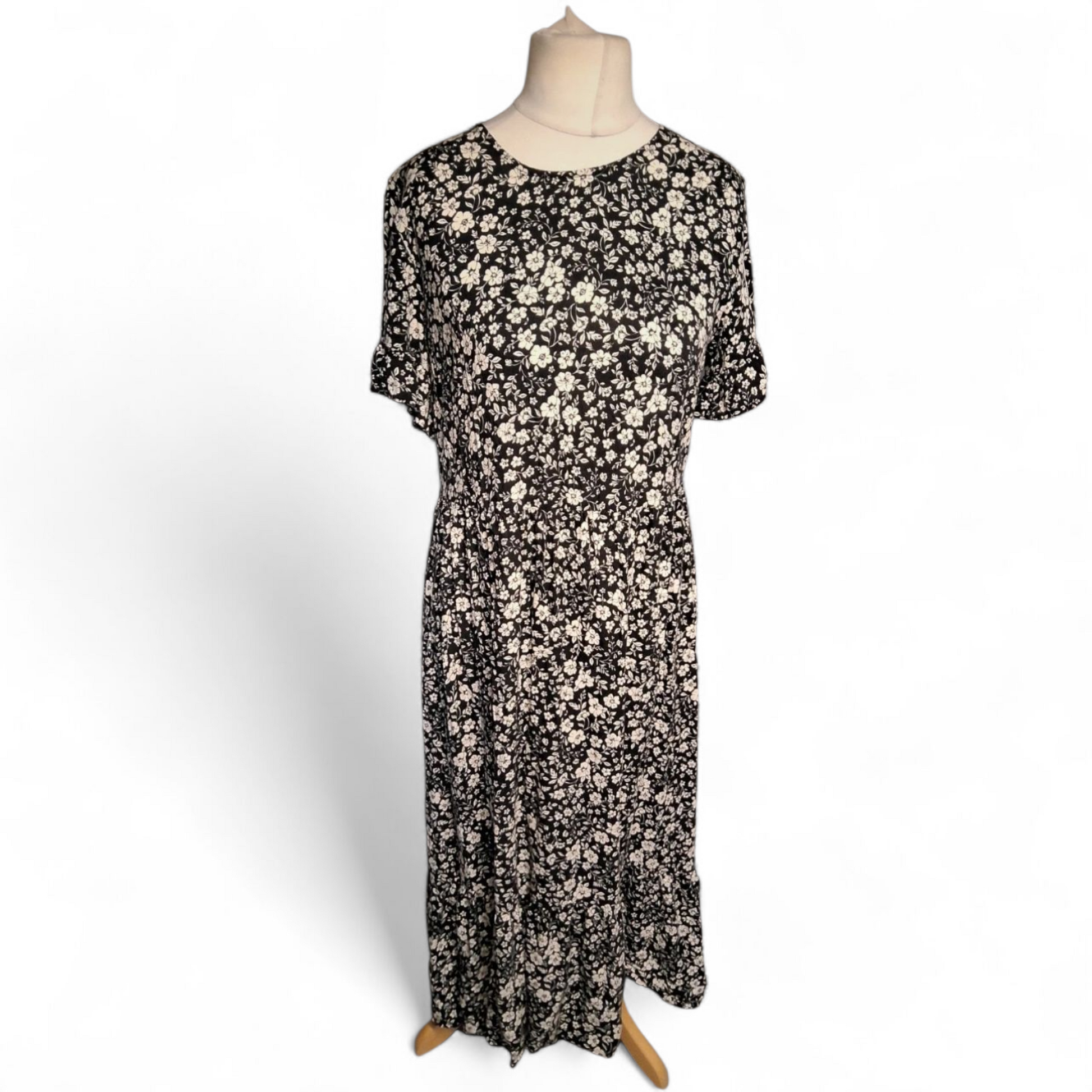 Next Black & White Floral Midi Dress – Size 12 – Viscose