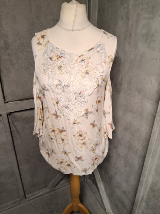 F&F Cold Shoulder Butterfly Top – Size 12
