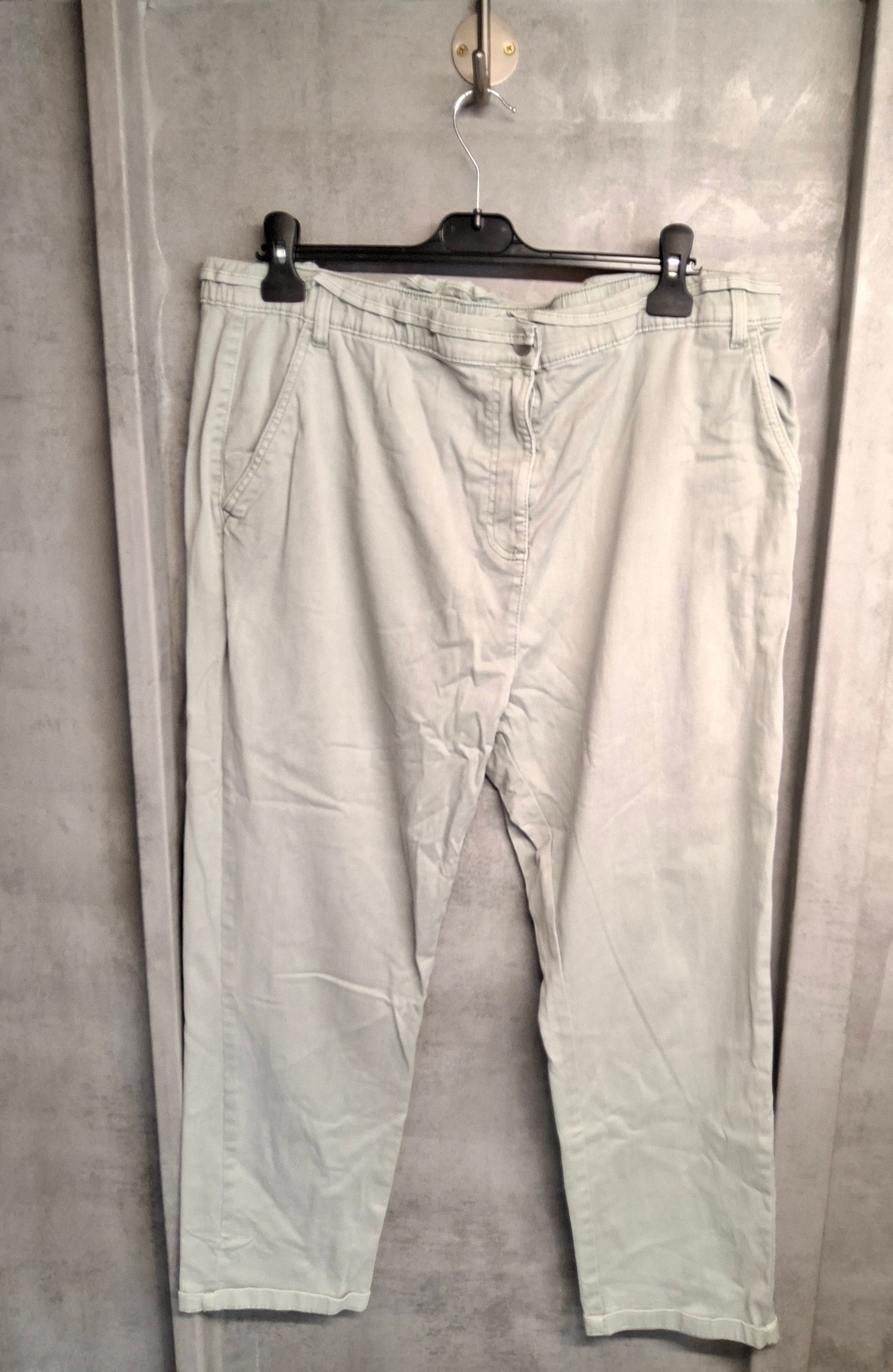 Matalan Mint Green High-Waisted Slim Leg Jeans with Frill Waist – Size 18
