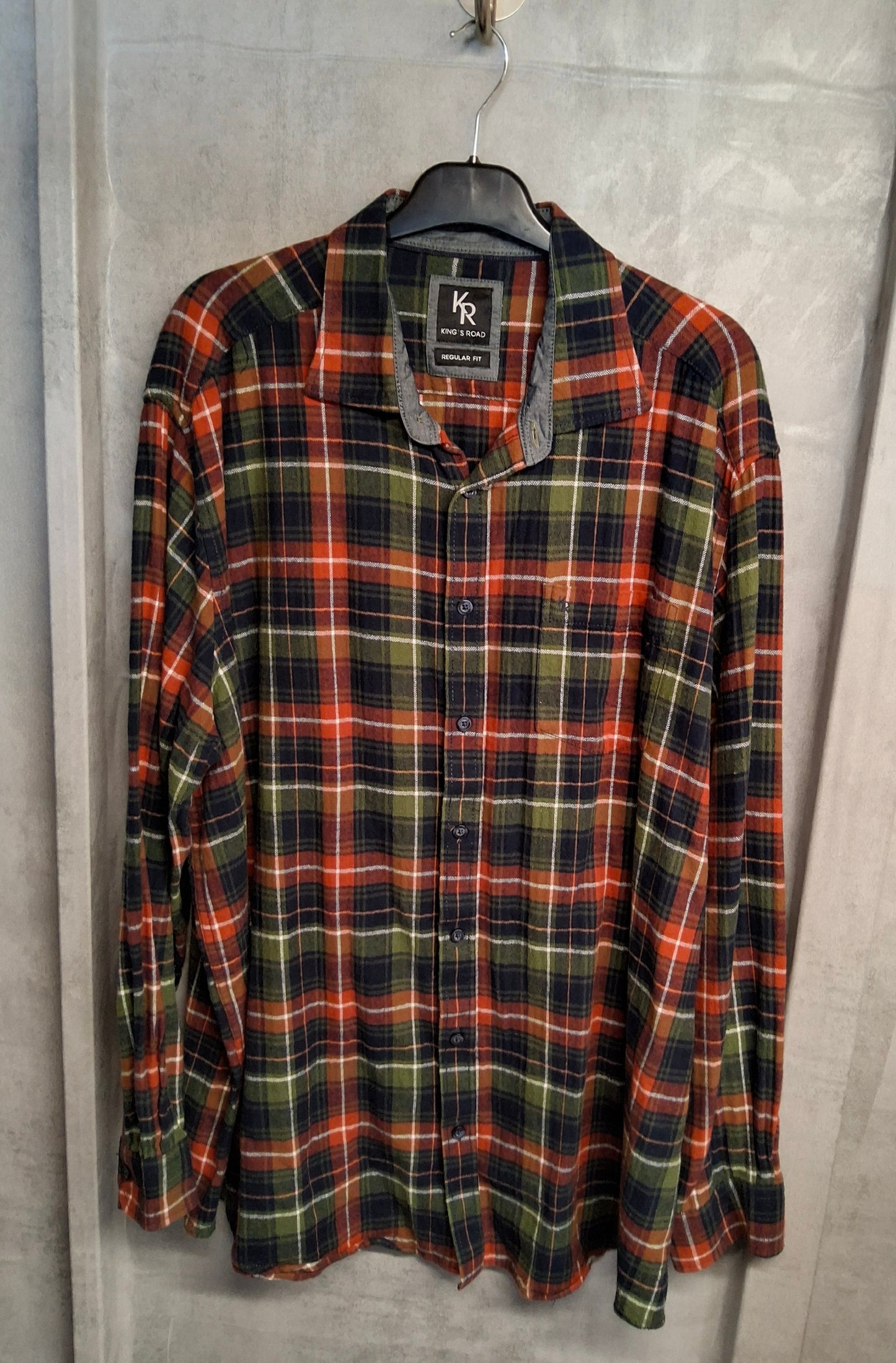 King’s Road Navy, Red & Green Checked Shirt – Men’s 2XL – 100% Cotton