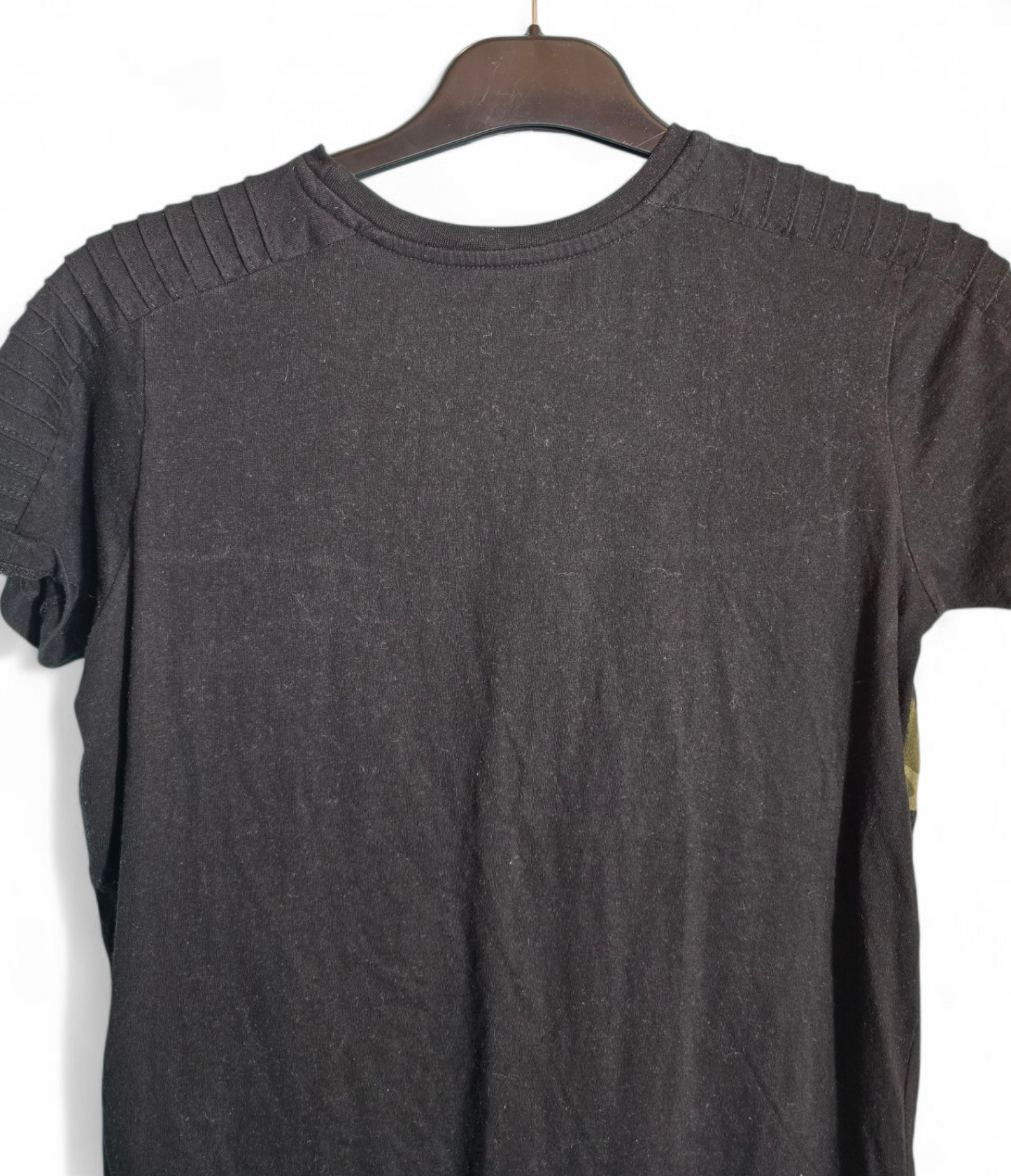 Primark Boys Black & Green Short Sleeve T-Shirt | Ribbed Shoulder Detail | Age 10-11 Years