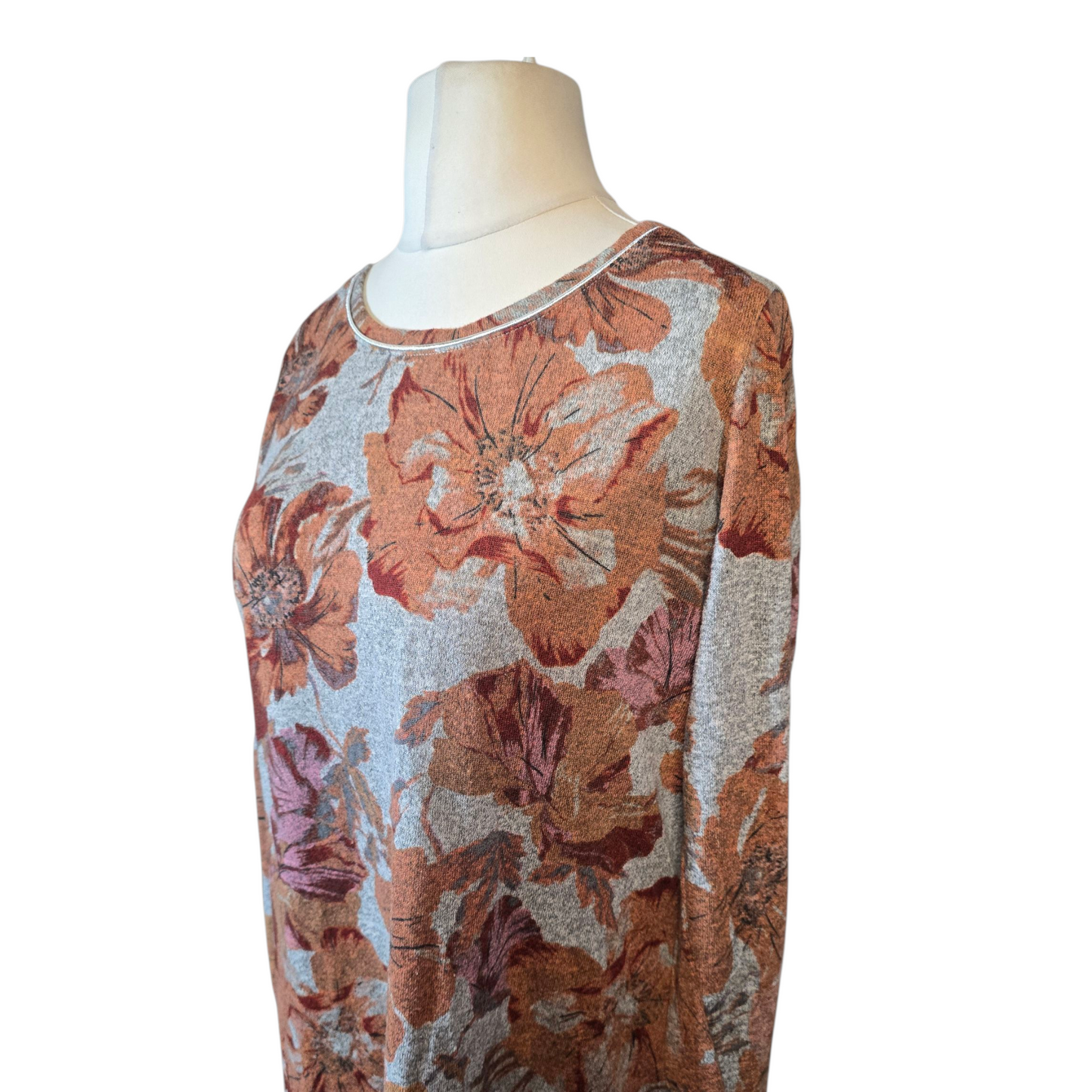 M&S Classic Grey & Light Brown Floral Lightweight Jumper – Size 16 – Longer Length