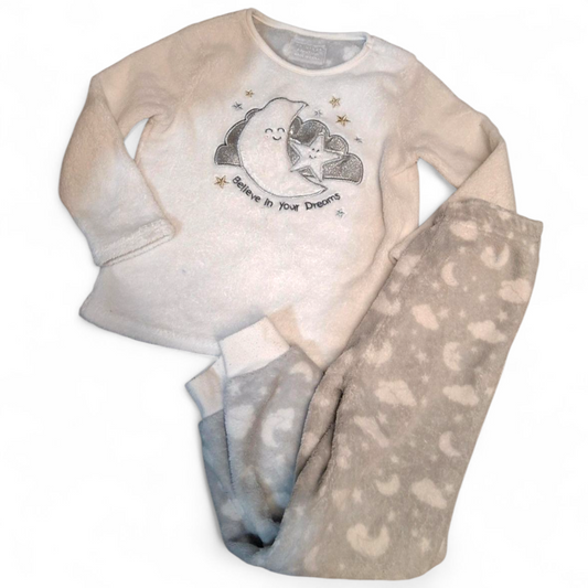 Primark Girls White & Grey Fluffy Pyjamas – Age 4-5 Years