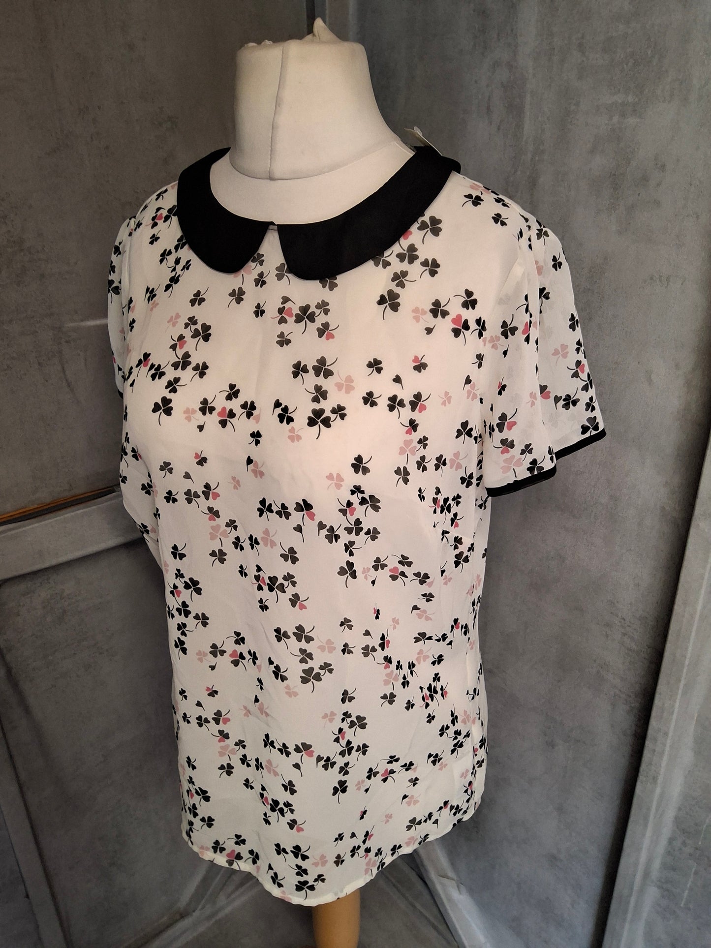 Marks & Spencer White Sheer Floral Print Top – Size 14 – NWT