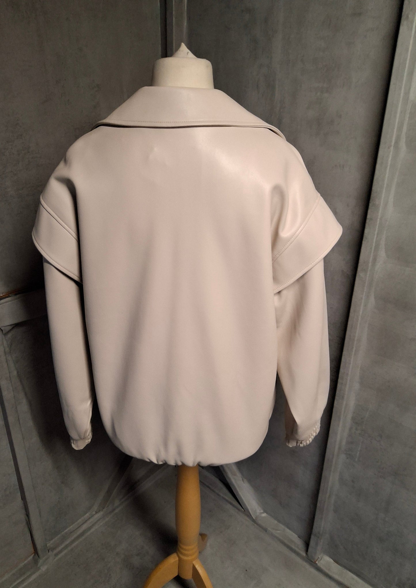 Missguided Cream Oversized Biker Jacket – Size 8