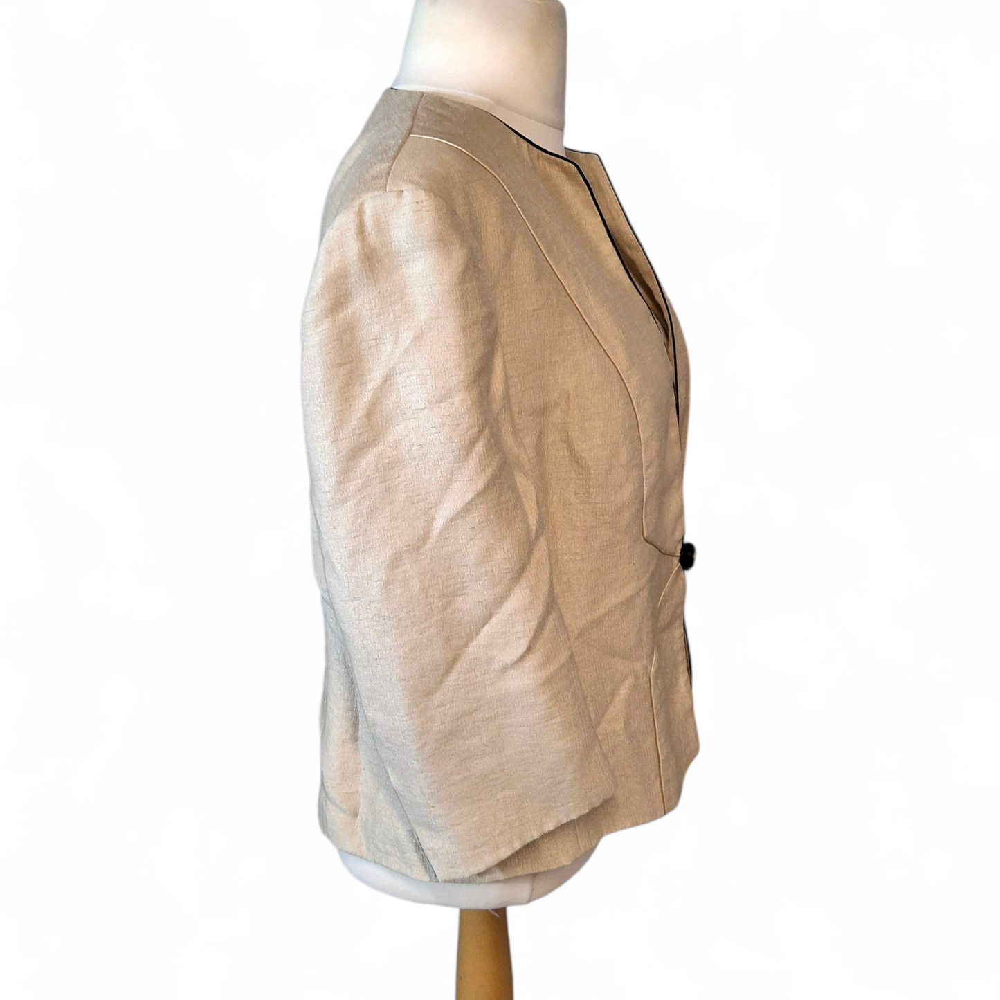 Jacques Vert Ivory Champagne Cream Blazer – Size 18, 3/4 Sleeve