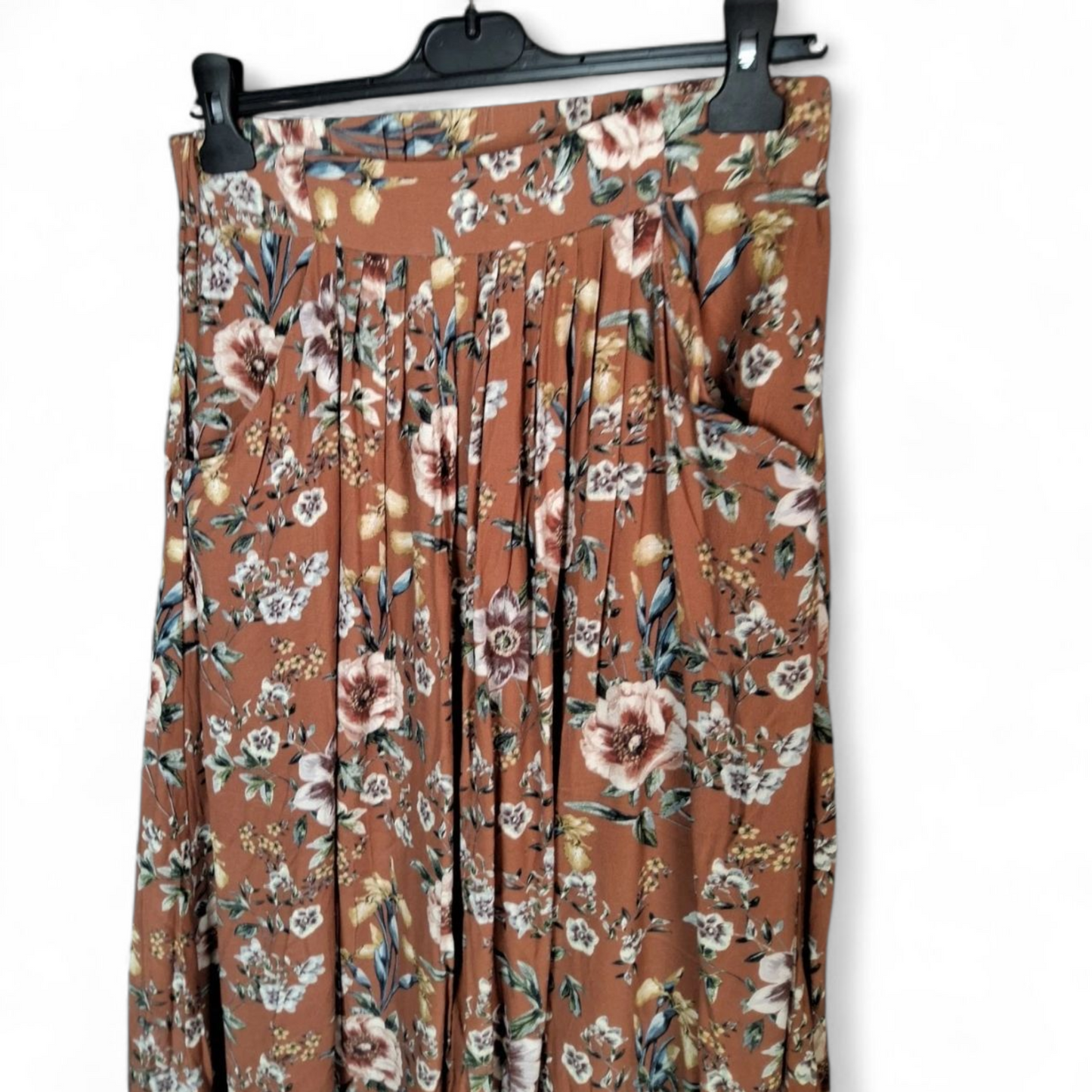 Laura Ashley Rust Floral Midi Skirt – UK 8 – Pockets + Pretty Vibes
