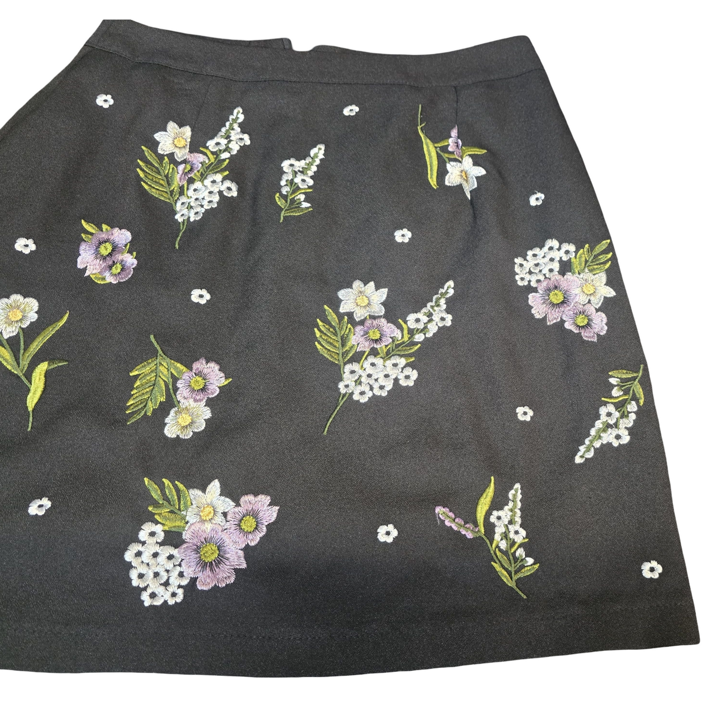 New Look Black Embroidered Floral Mini Skirt – Size 8 – Fully Lined